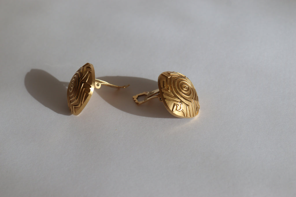 Lanvin gold clip earrings 90s