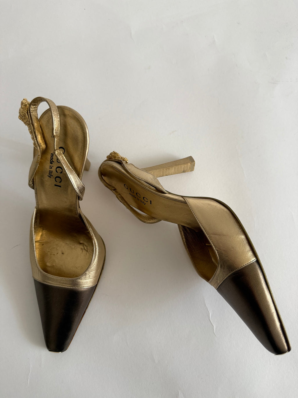 Gucci F/W 2000 gold tiger slingback