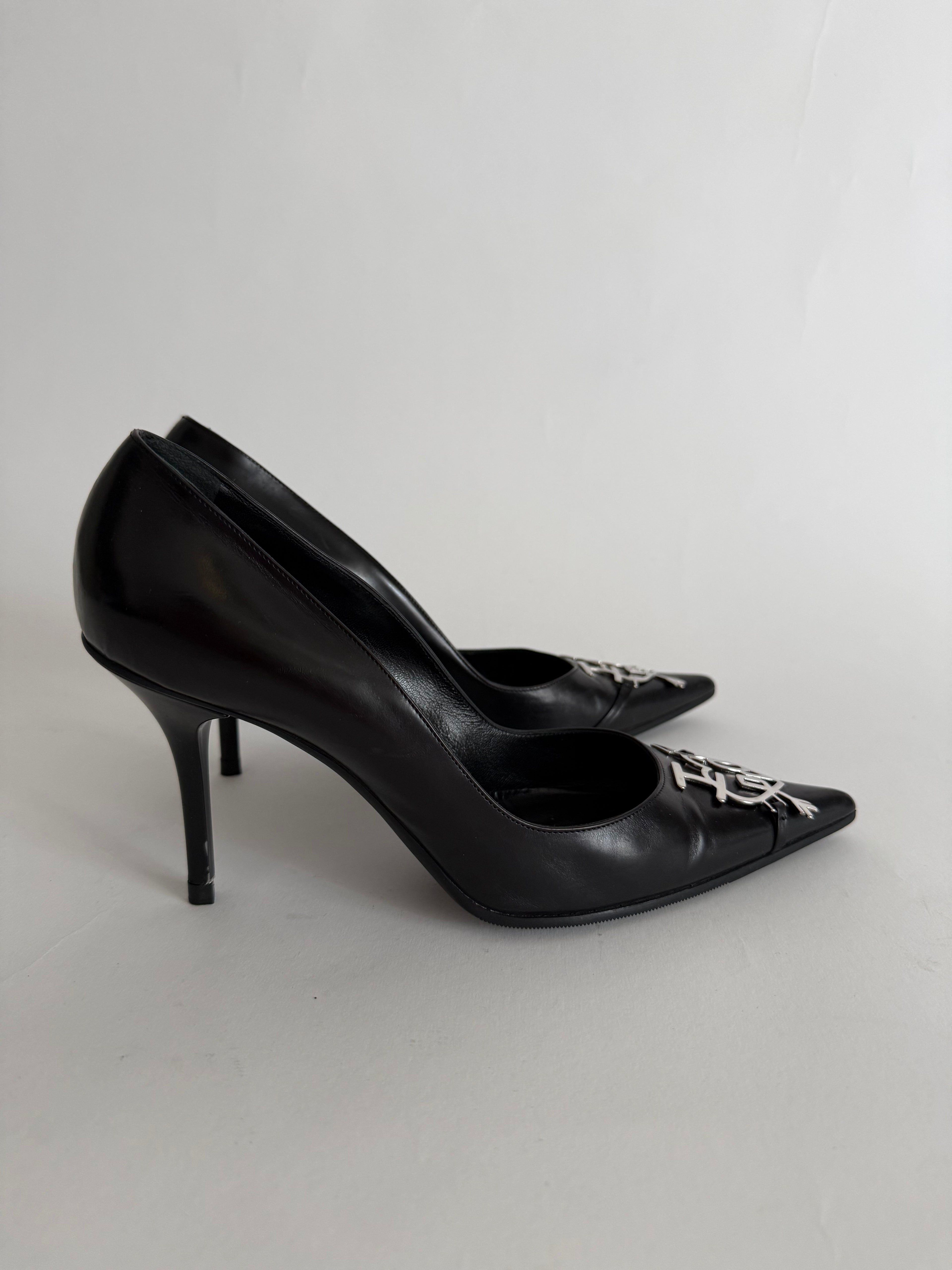 Dior 2004 black pumps