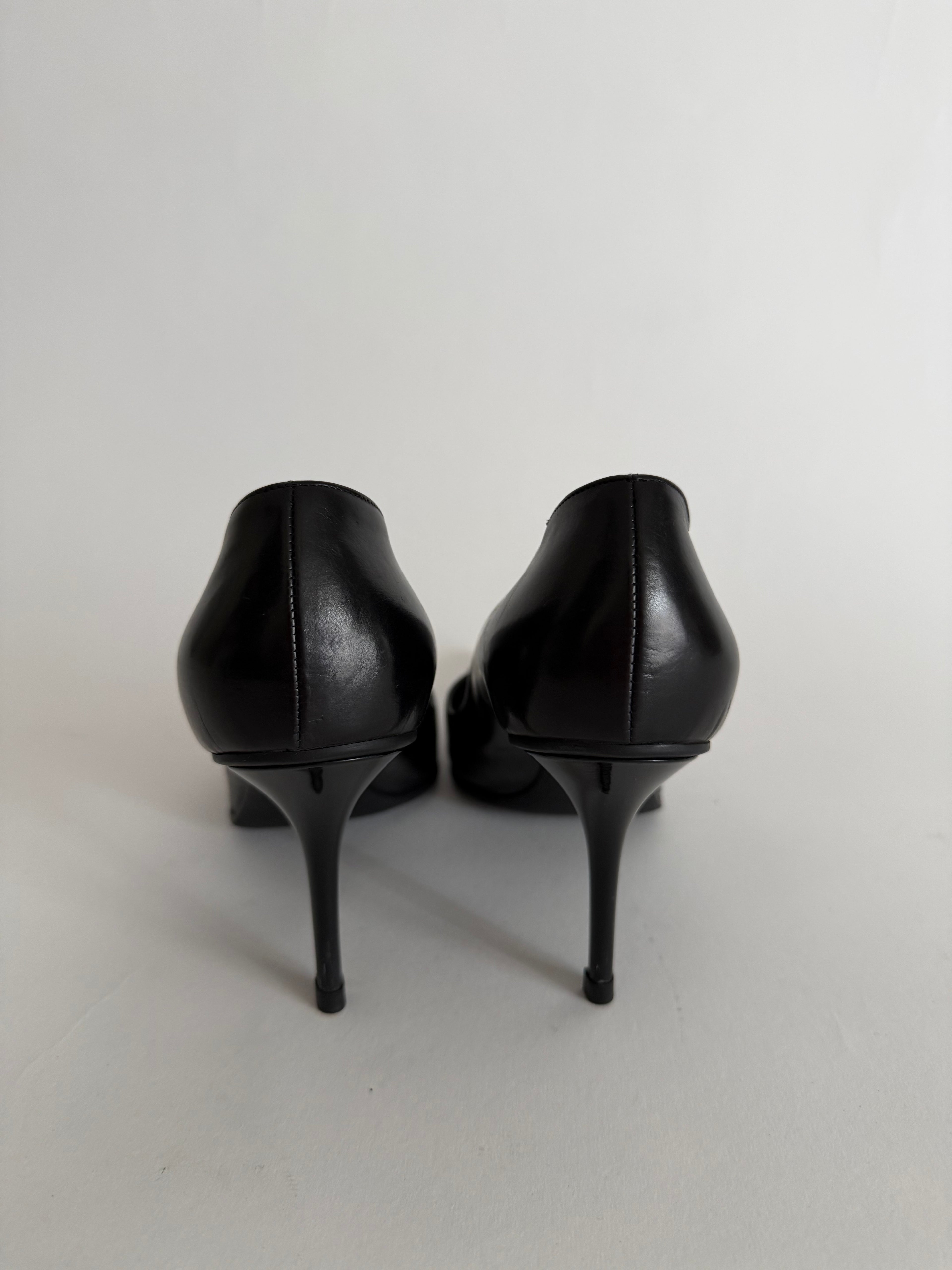 Dior 2004 black pumps