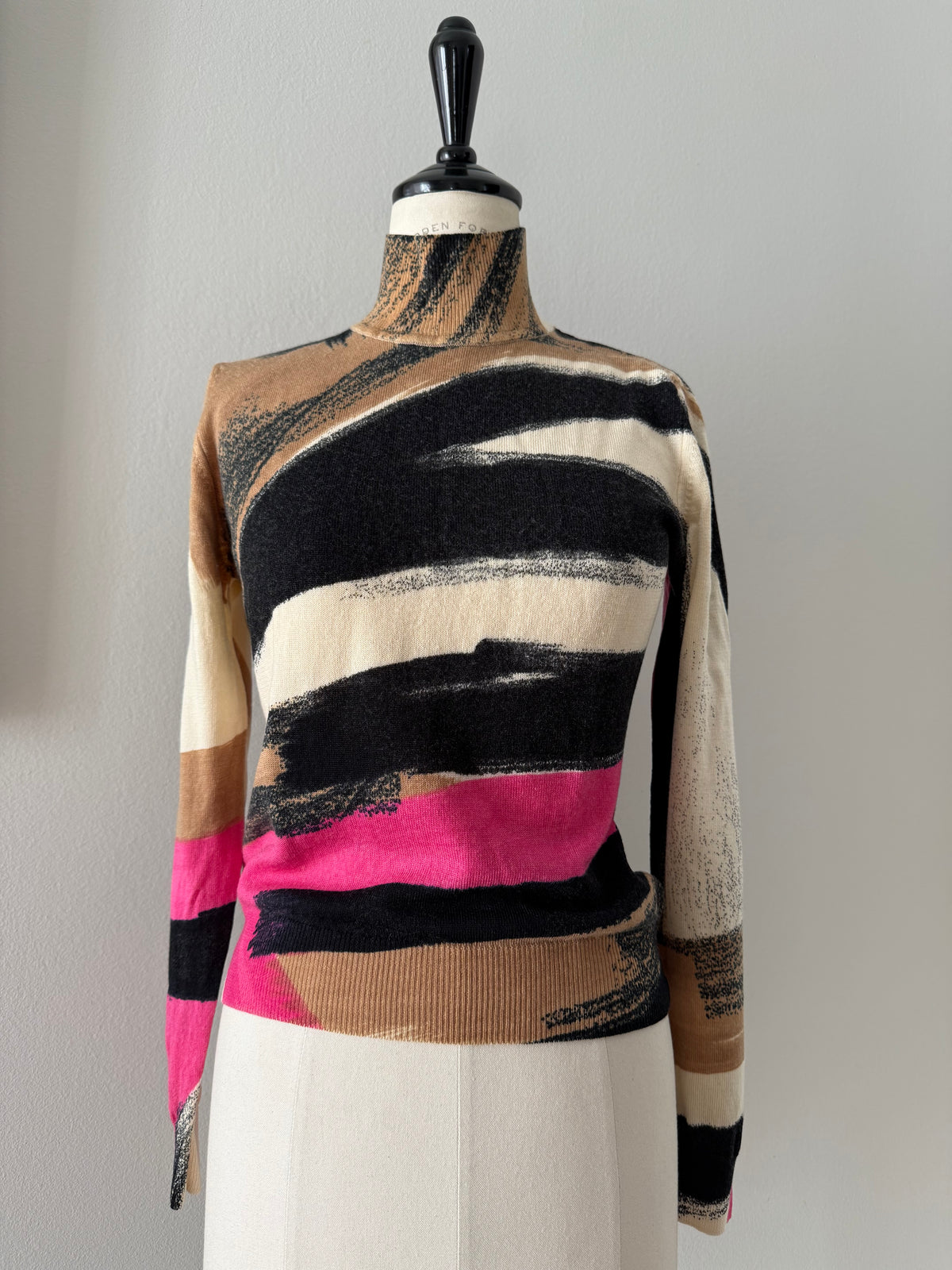 Gianni Versace FW 2001 Runway warm sweater