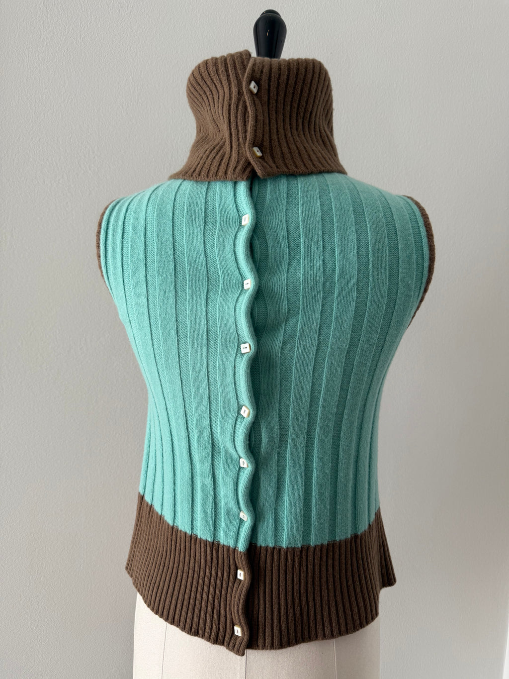 Gianni Versace FW 2000 Runway wool turtleneck