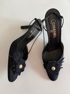 Chanel vintage slingback pearl CC