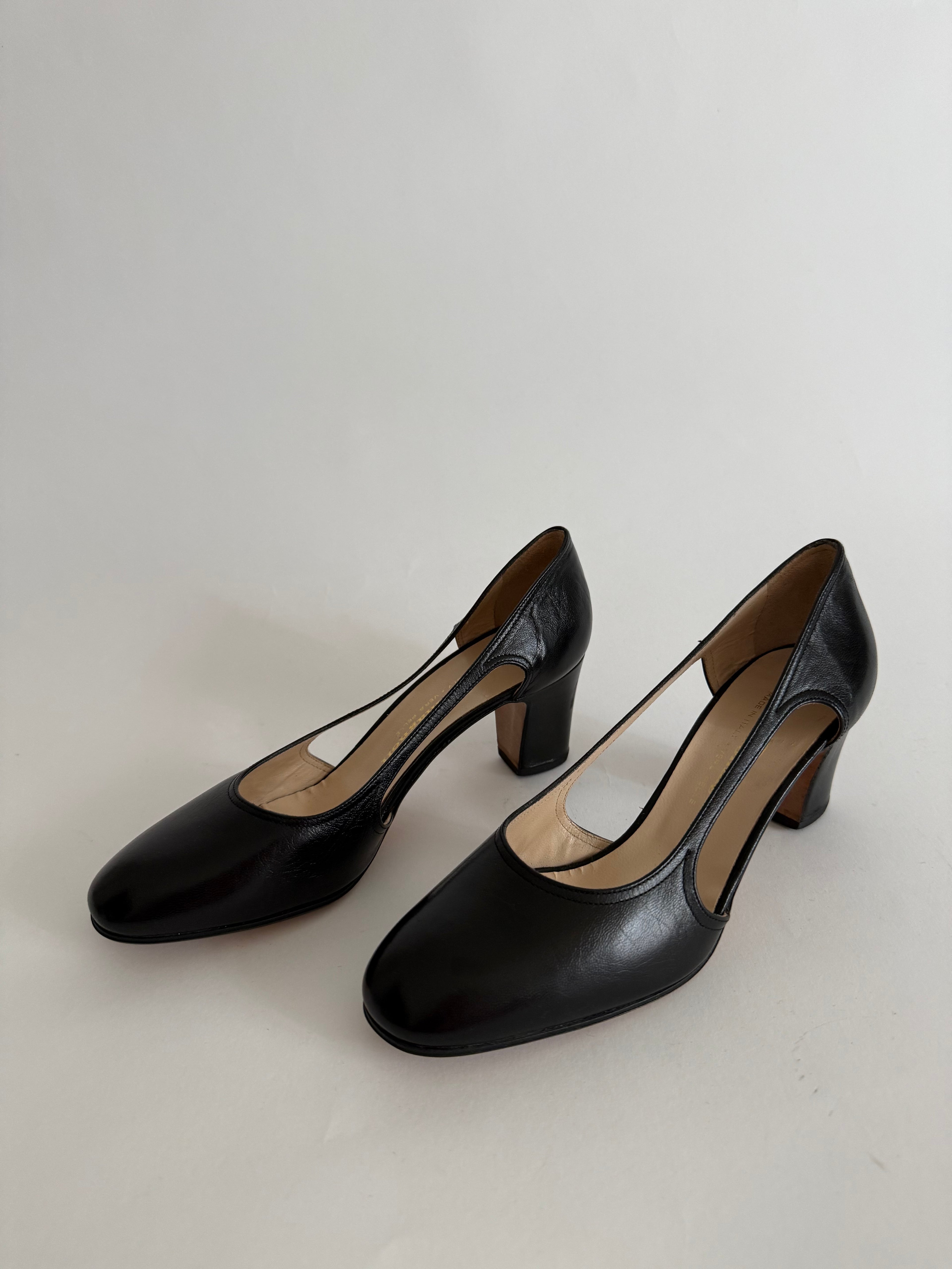 Black heels cut out leather