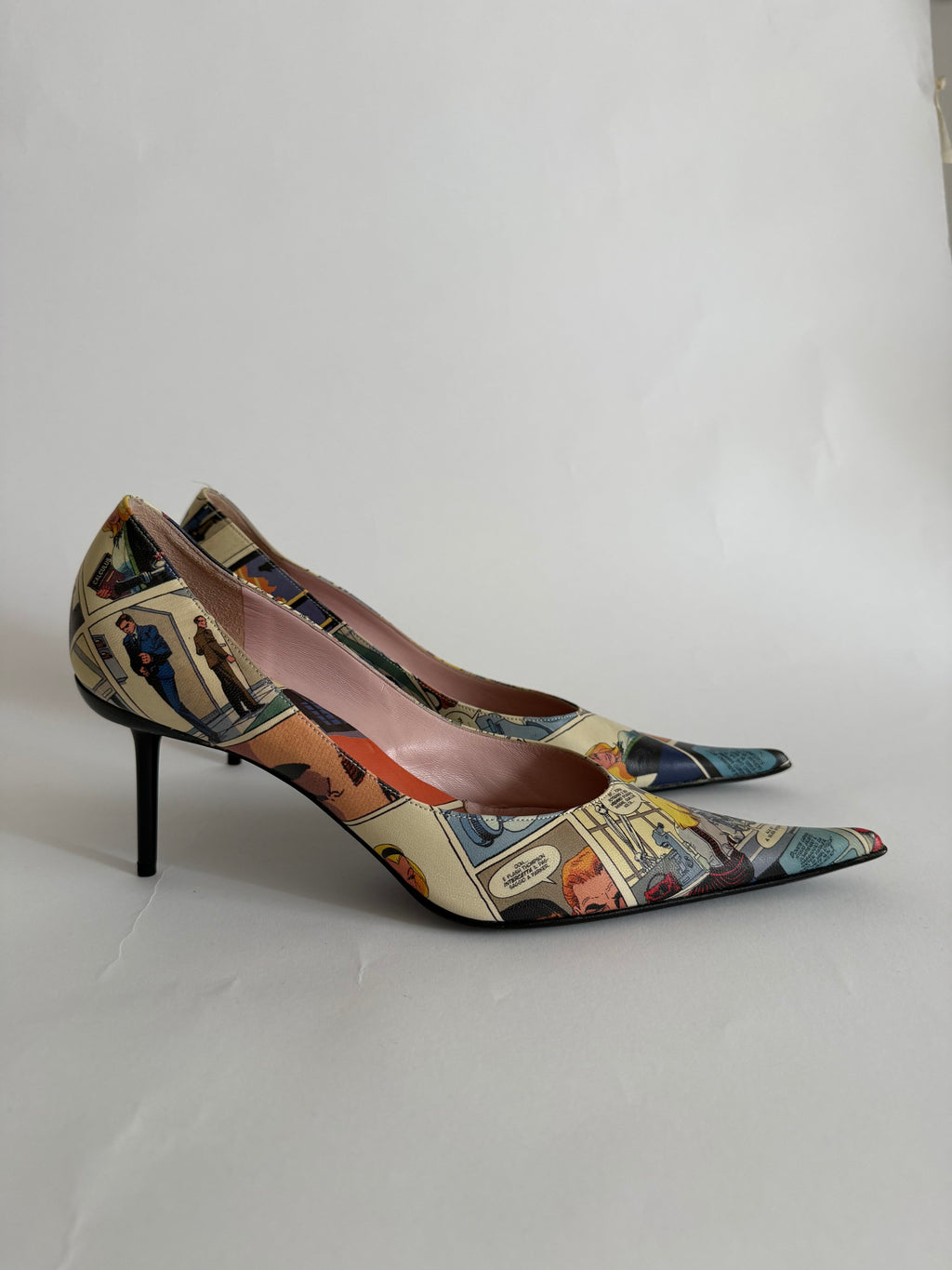 Comic leather  print high heels