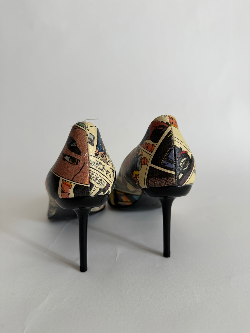 Comic leather  print high heels