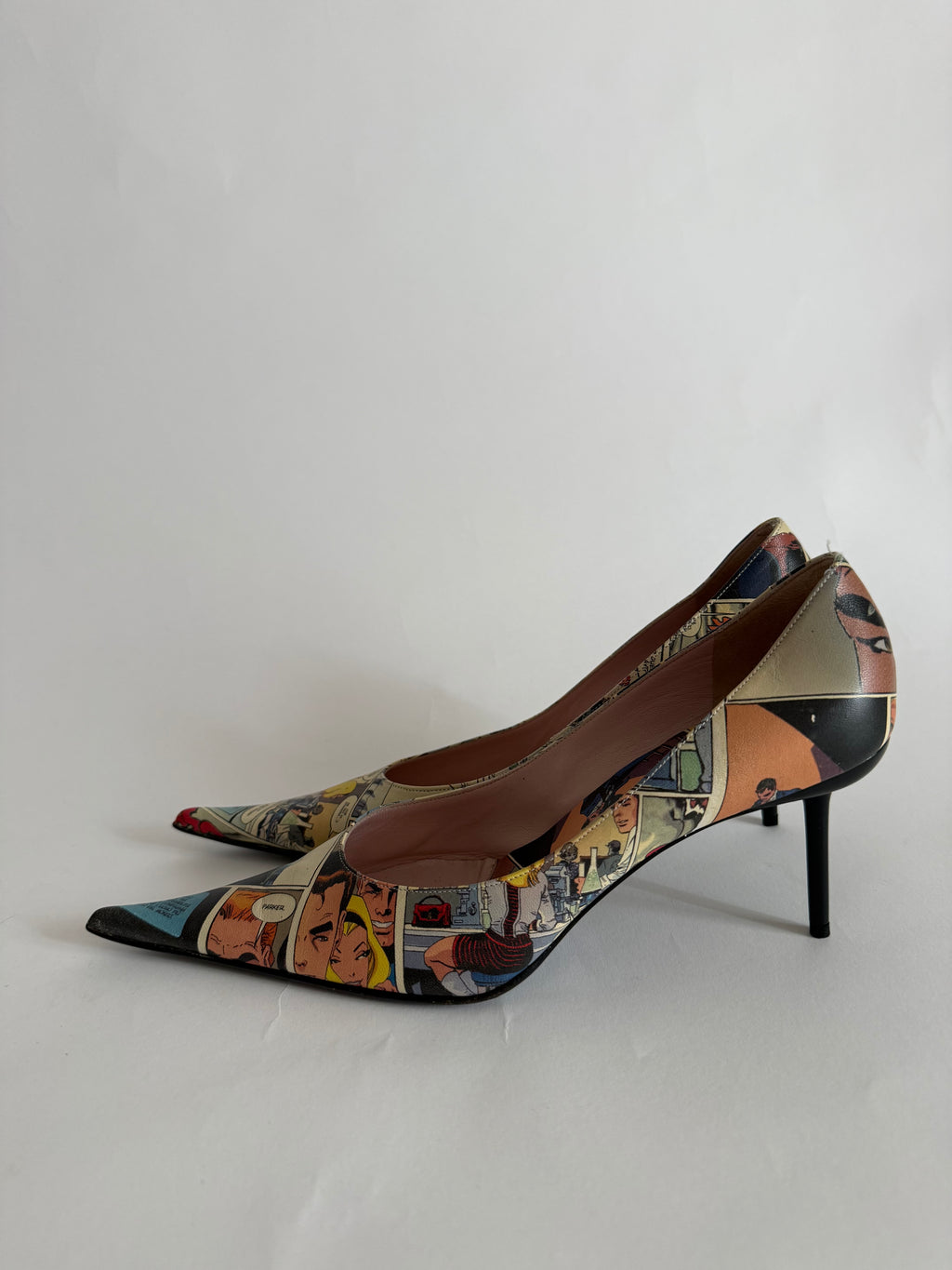 Comic leather  print high heels
