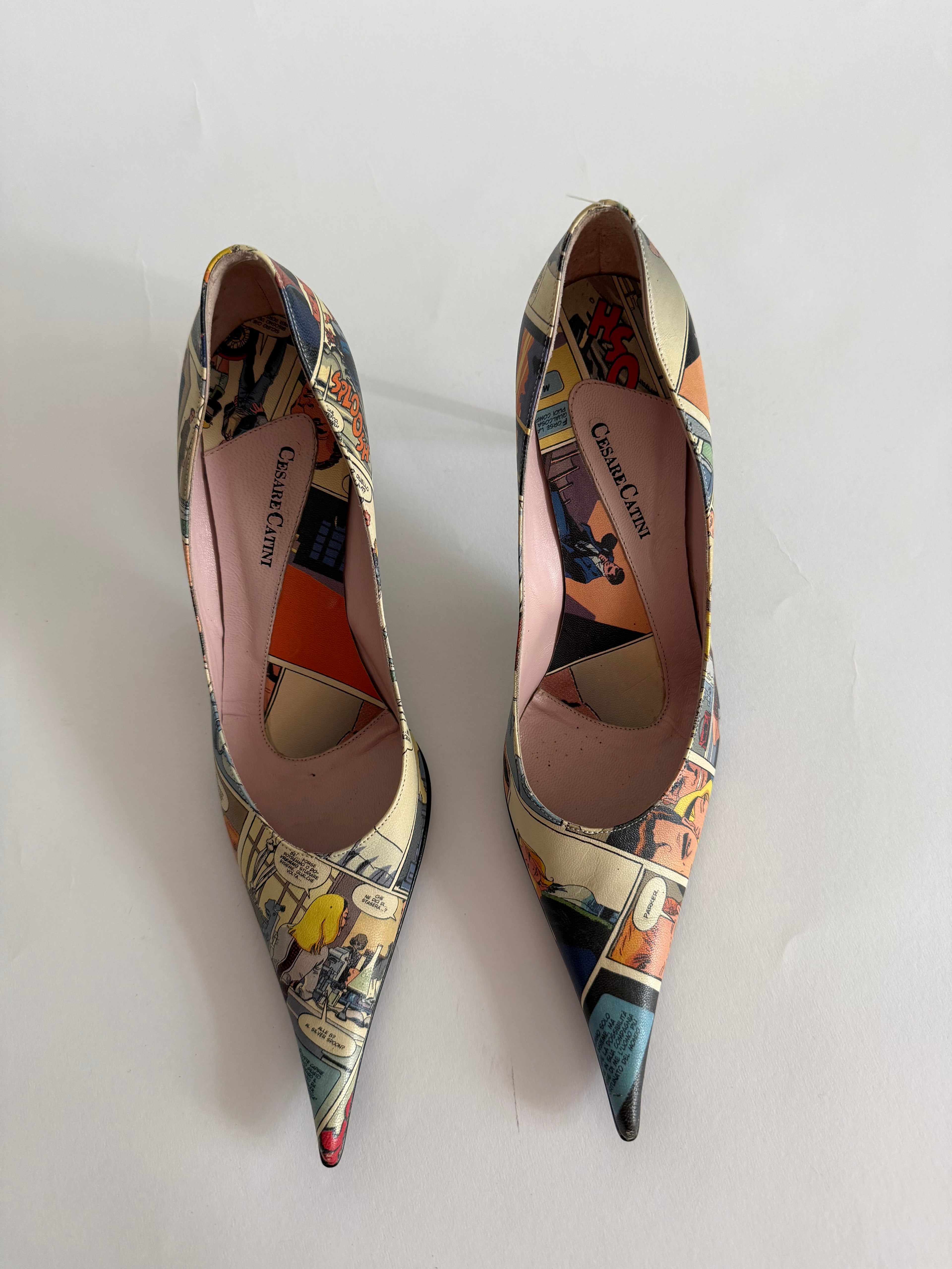 Comic leather  print high heels