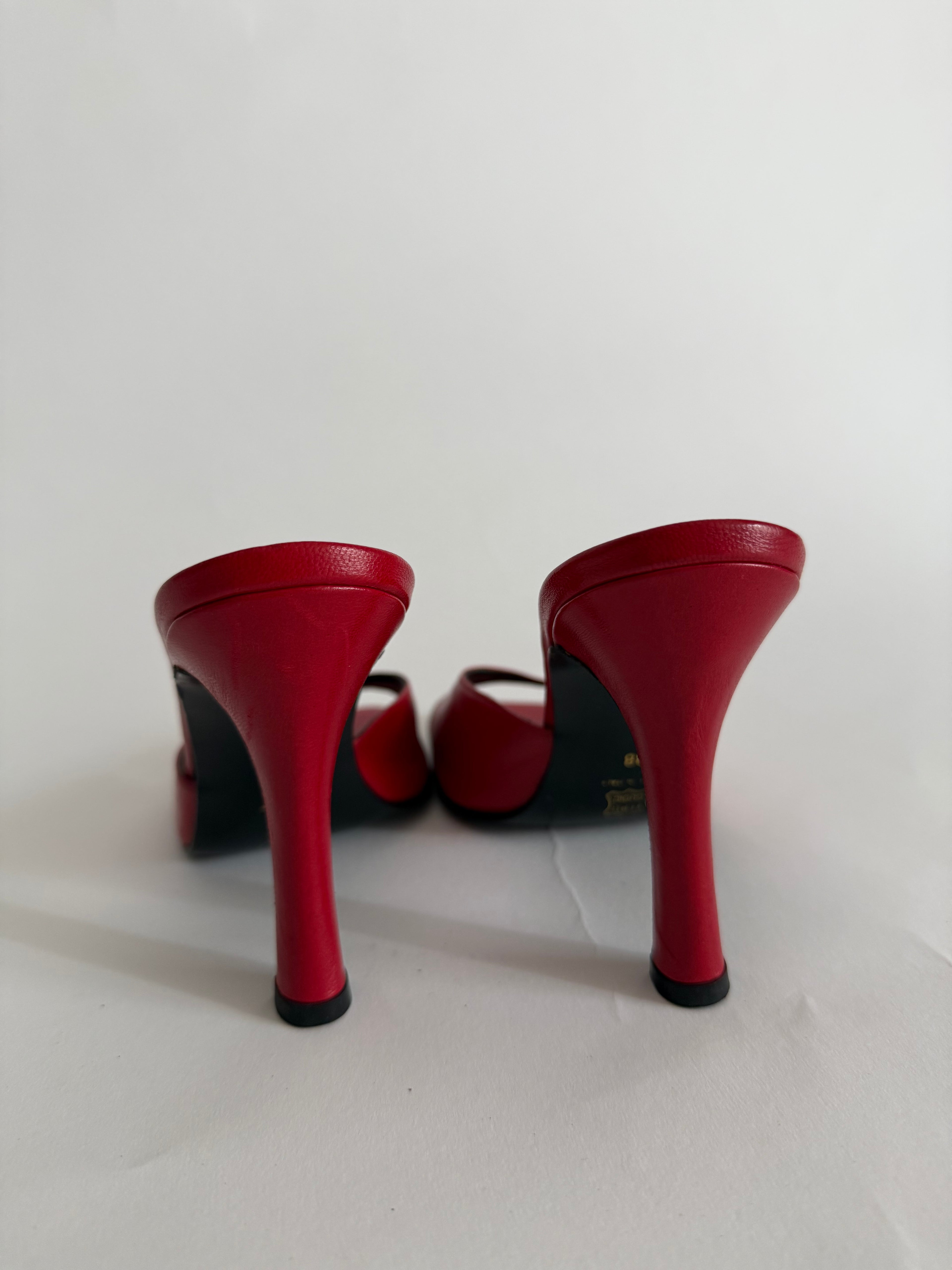 Vintage red heels summer