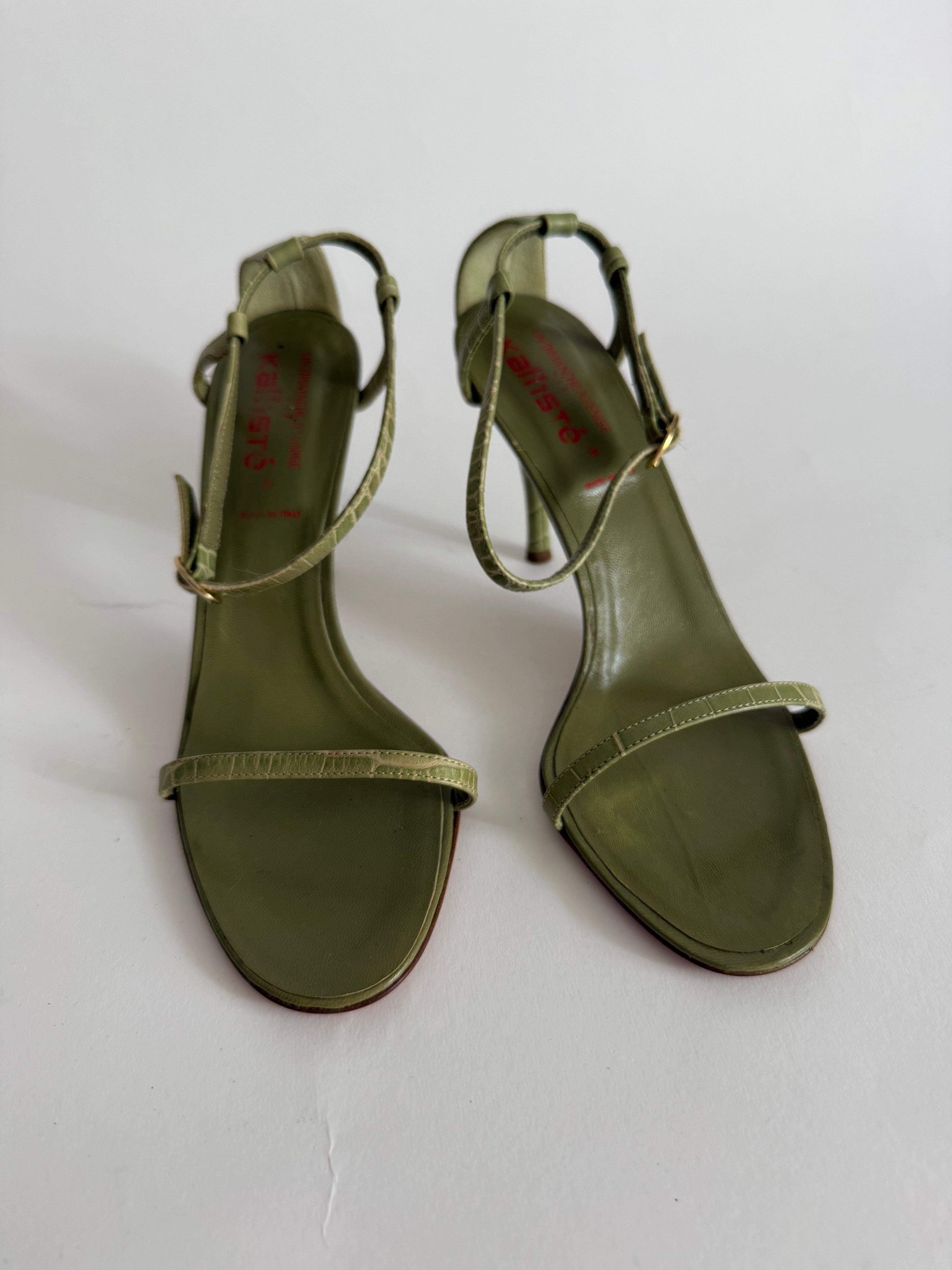 Vintage green sandals