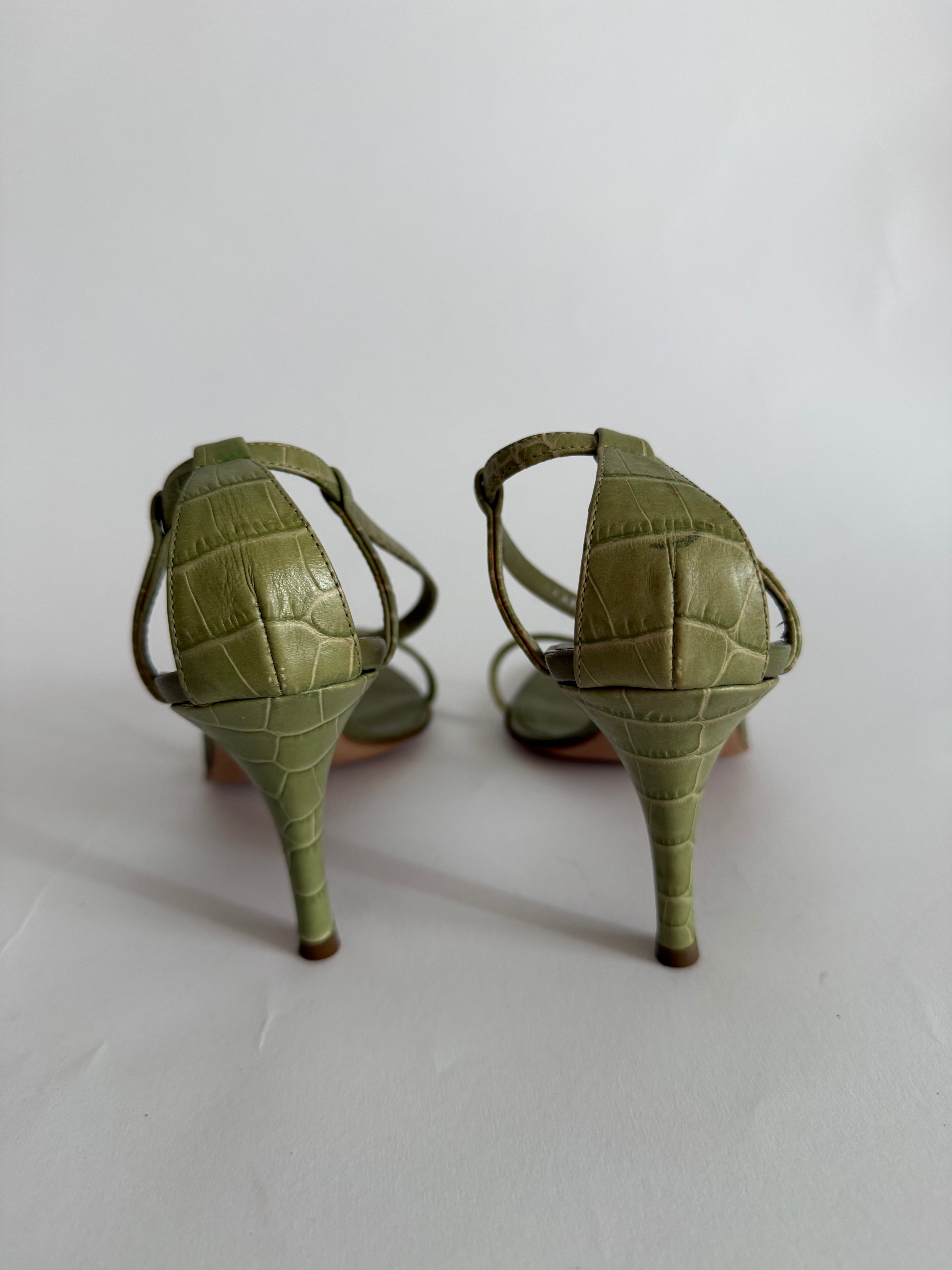 Vintage green sandals