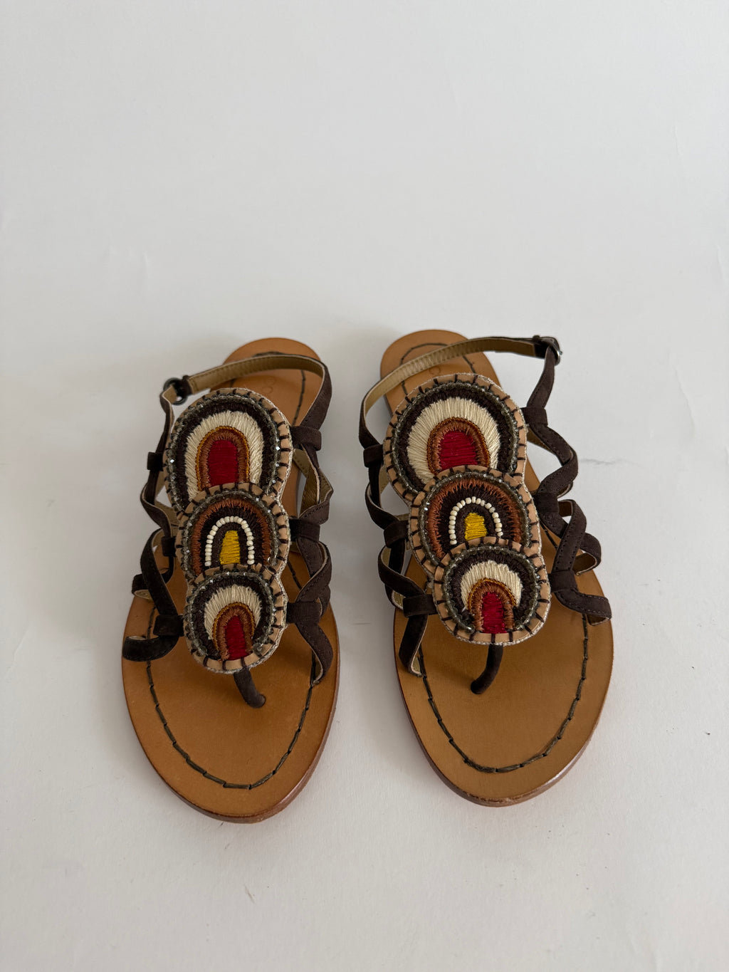 Sandals afro pattern