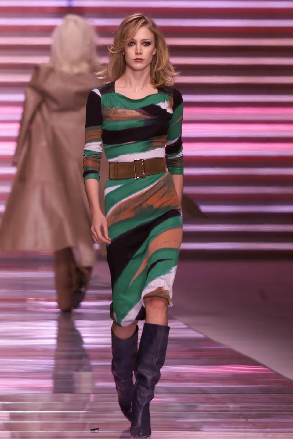 Gianni Versace FW 2001 Runway look dress