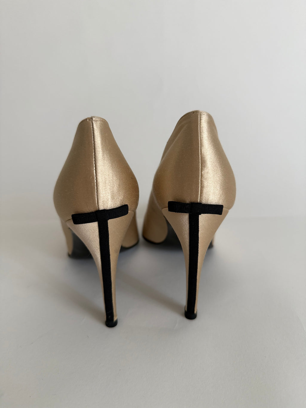 Maud Frizon 90s champagne silk bow heels