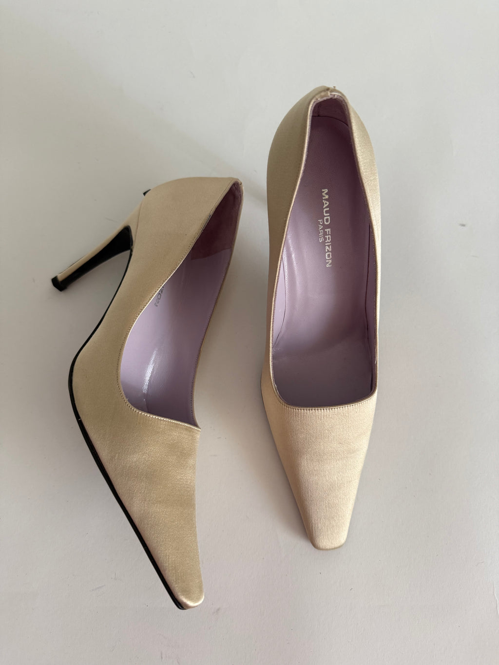 Maud Frizon 90s champagne silk bow heels
