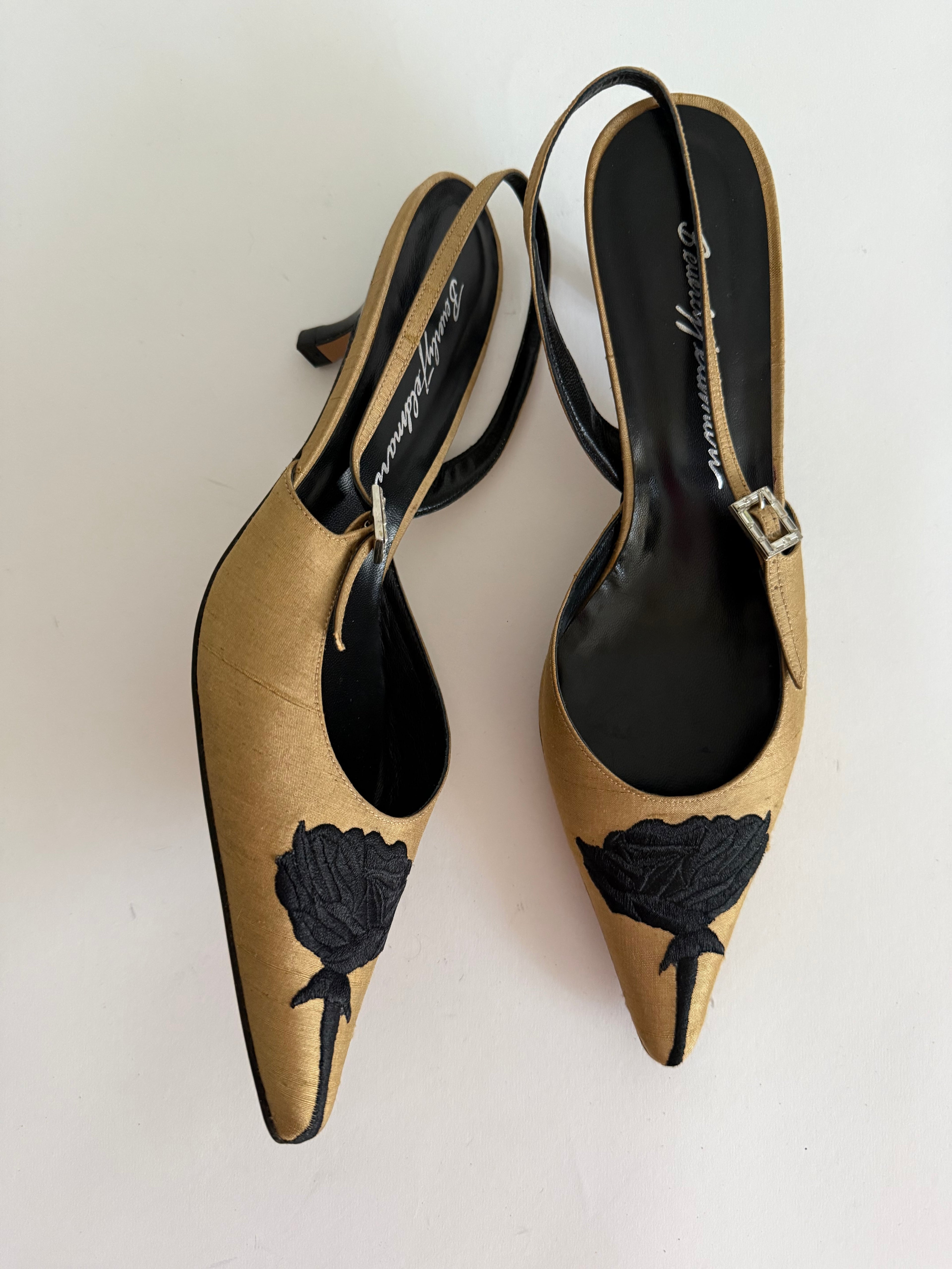 Silk 90s slingback black rose