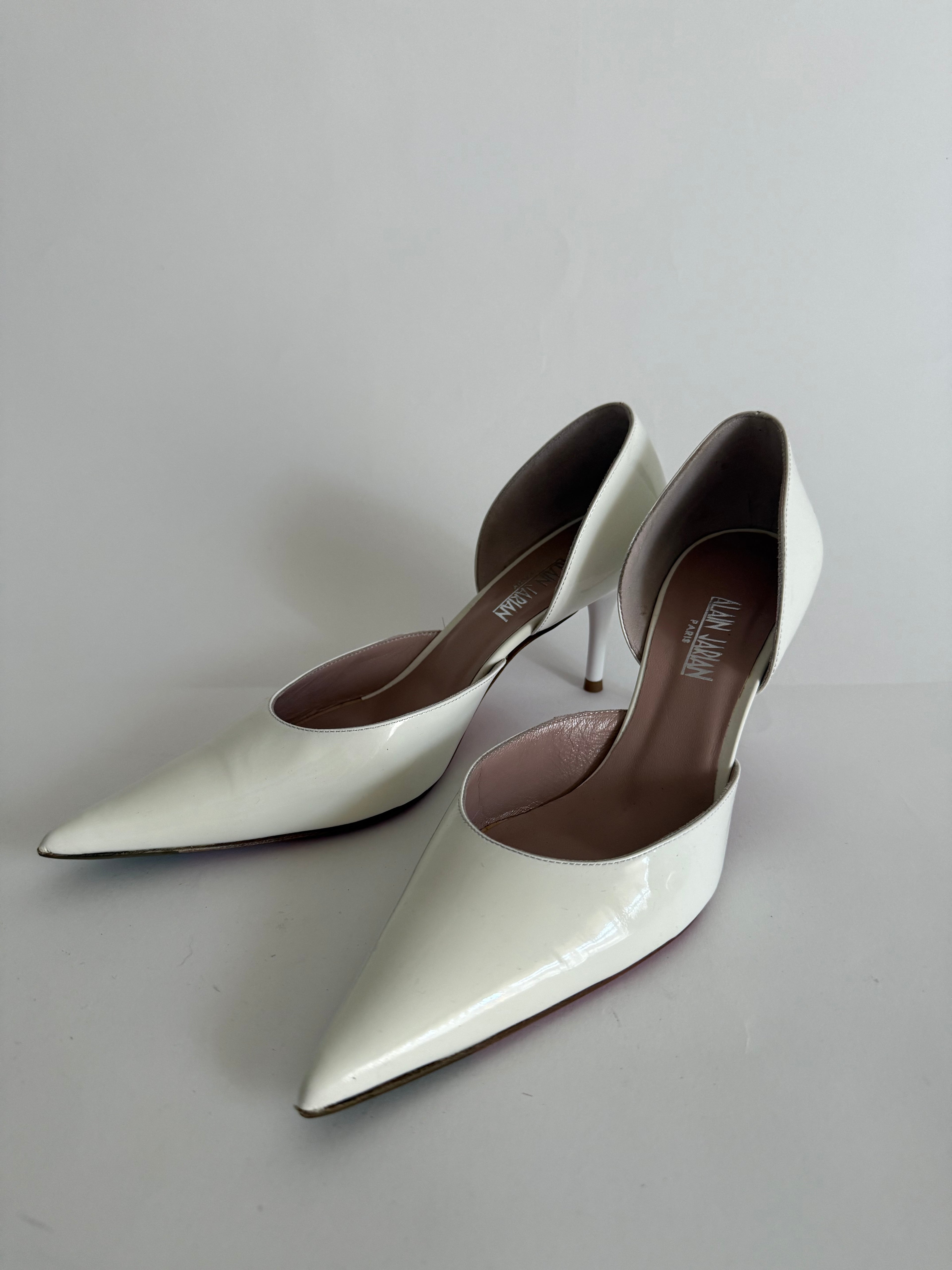 Vintage 2000s white heels