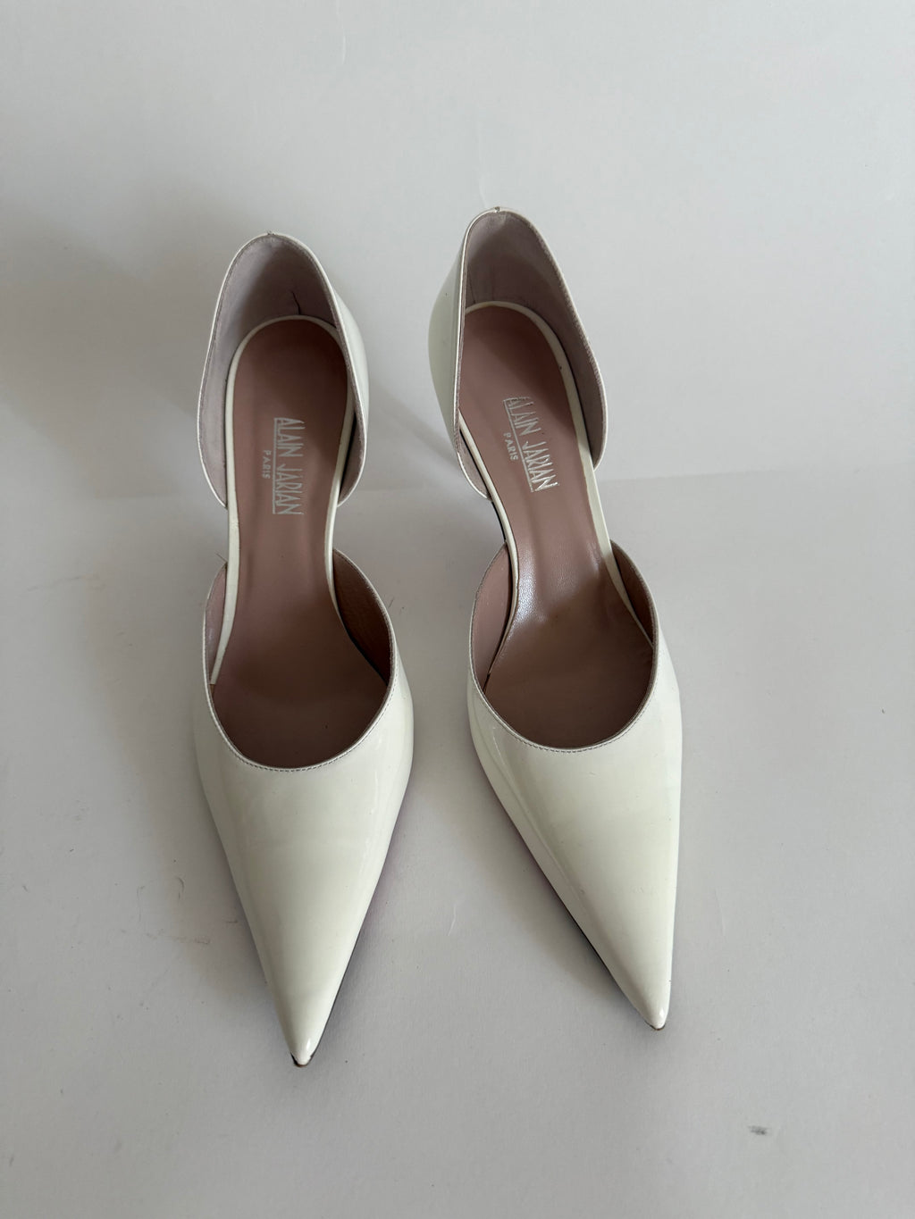 Vintage 2000s white heels