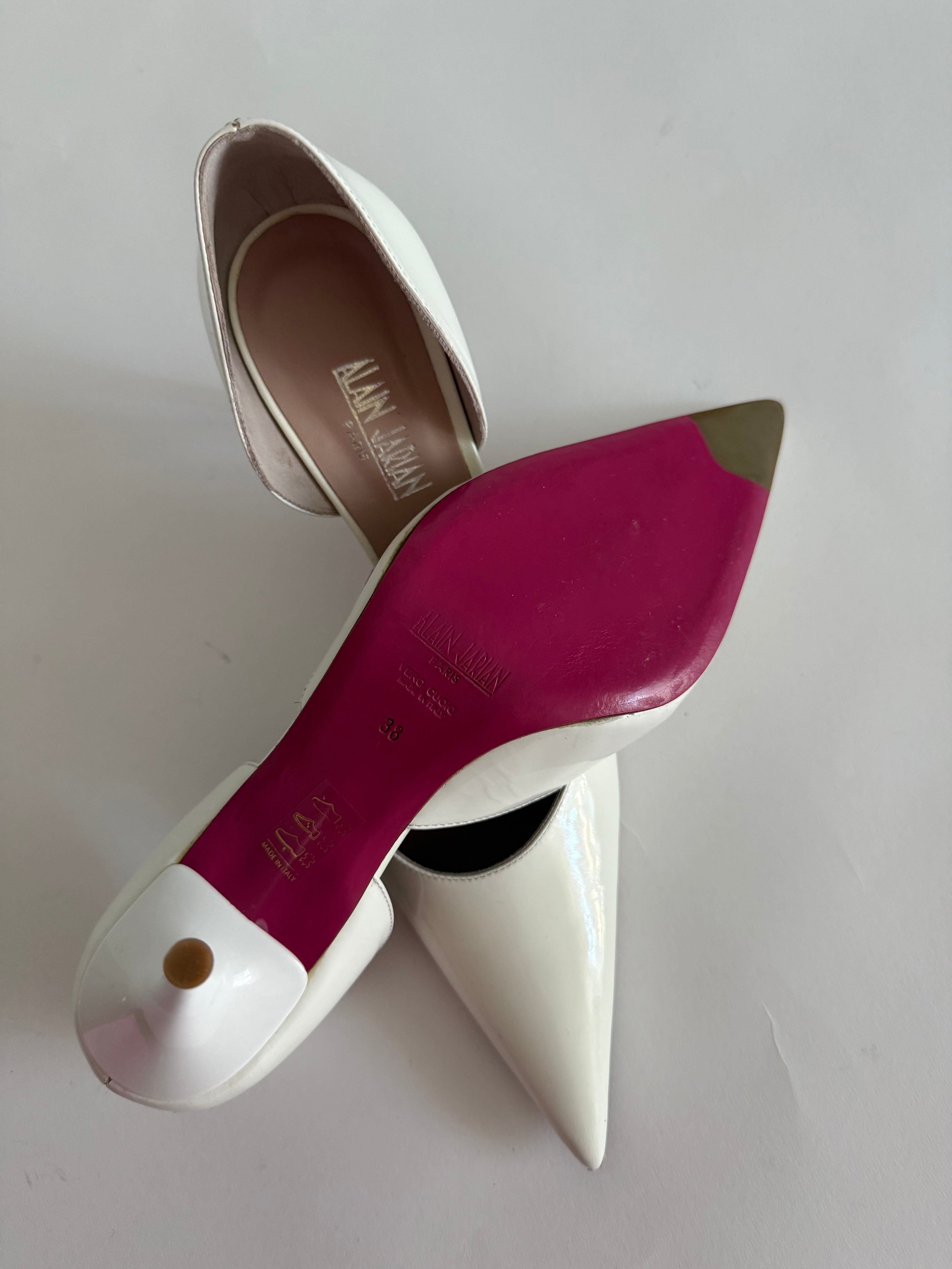 Vintage 2000s white heels