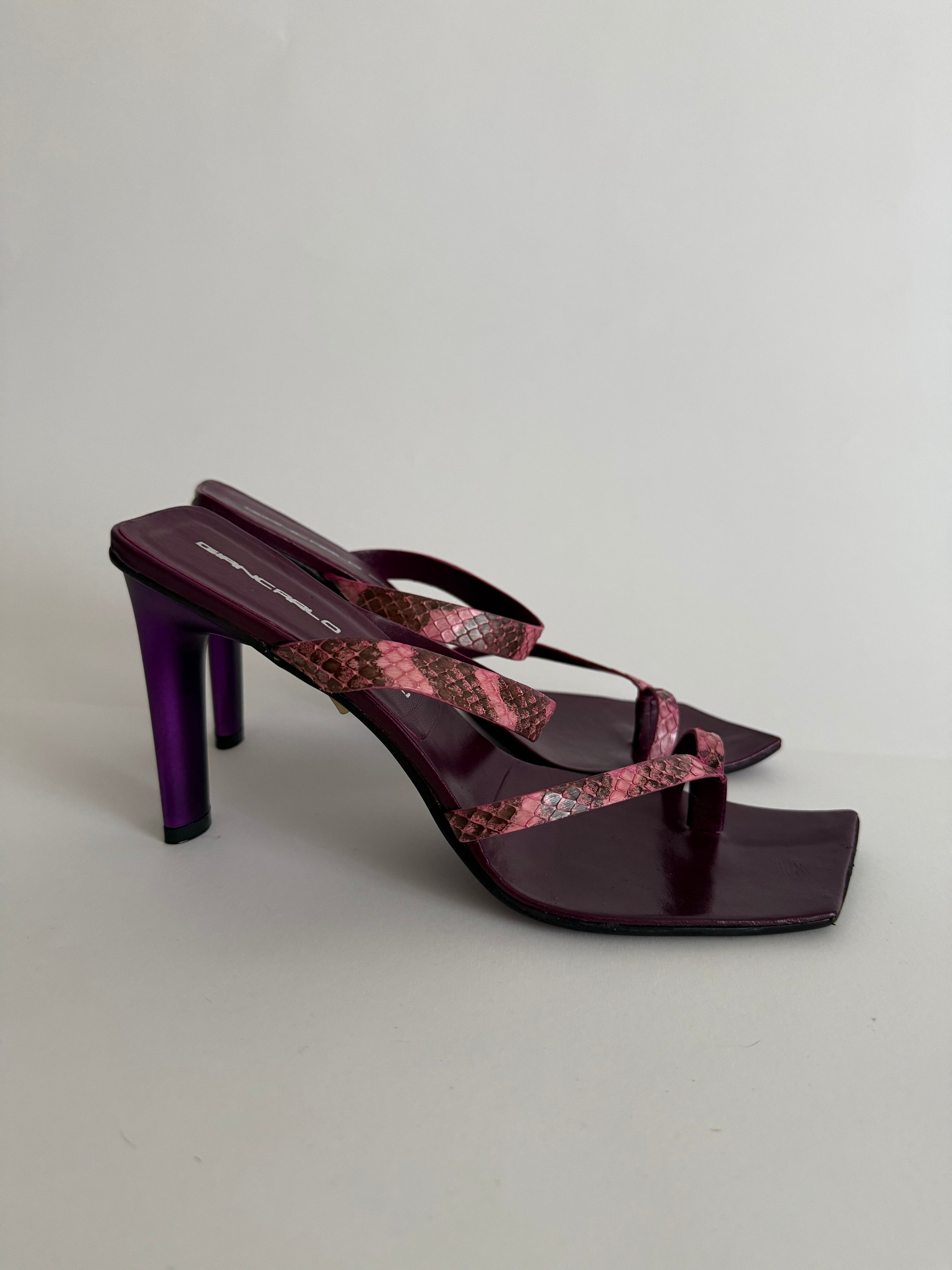 Vintage summer 90s heels sandals