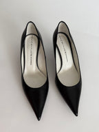 Black 90s leather pumps