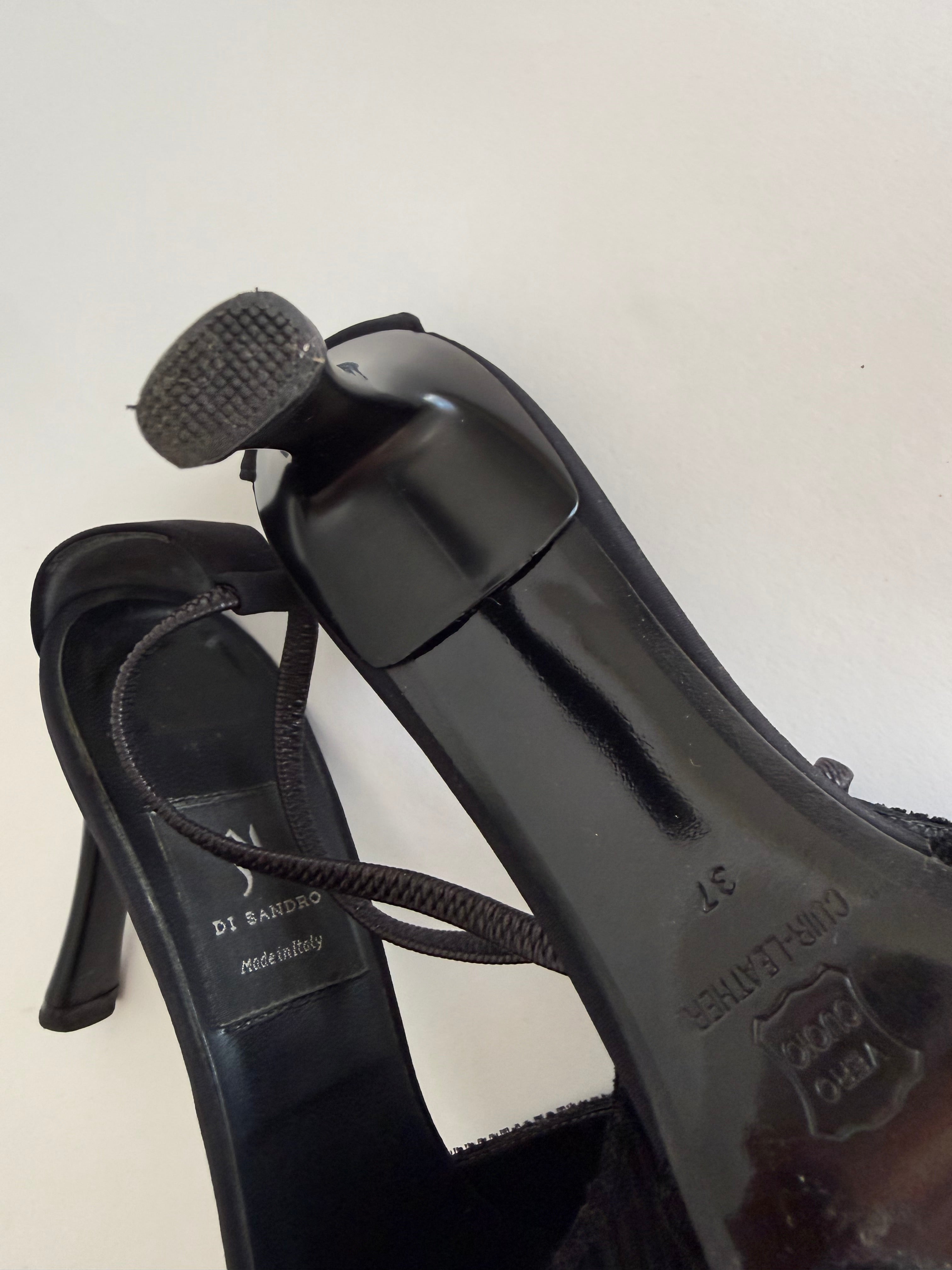 Vintage velvet tela heels