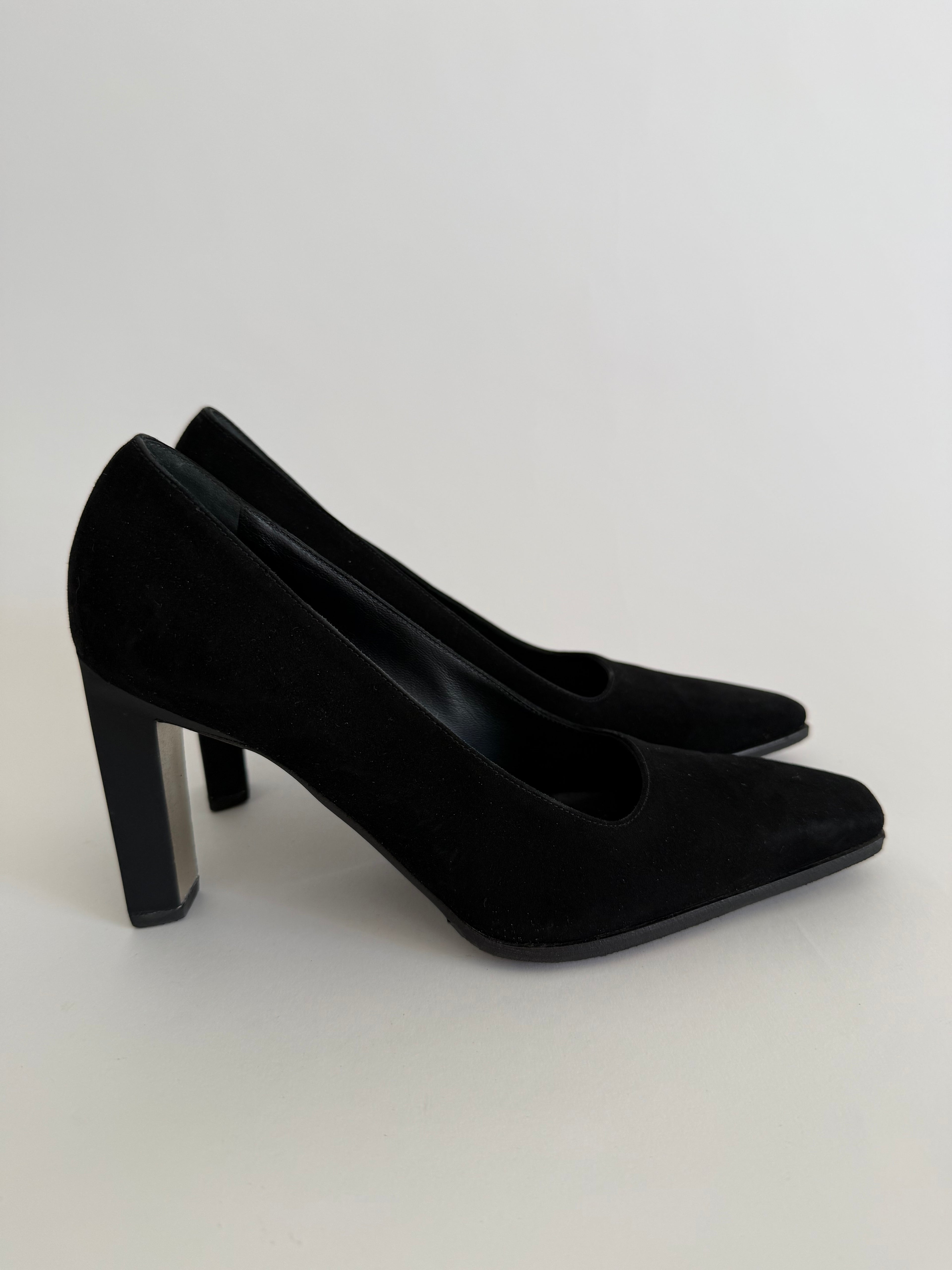 Vintage suede black heels