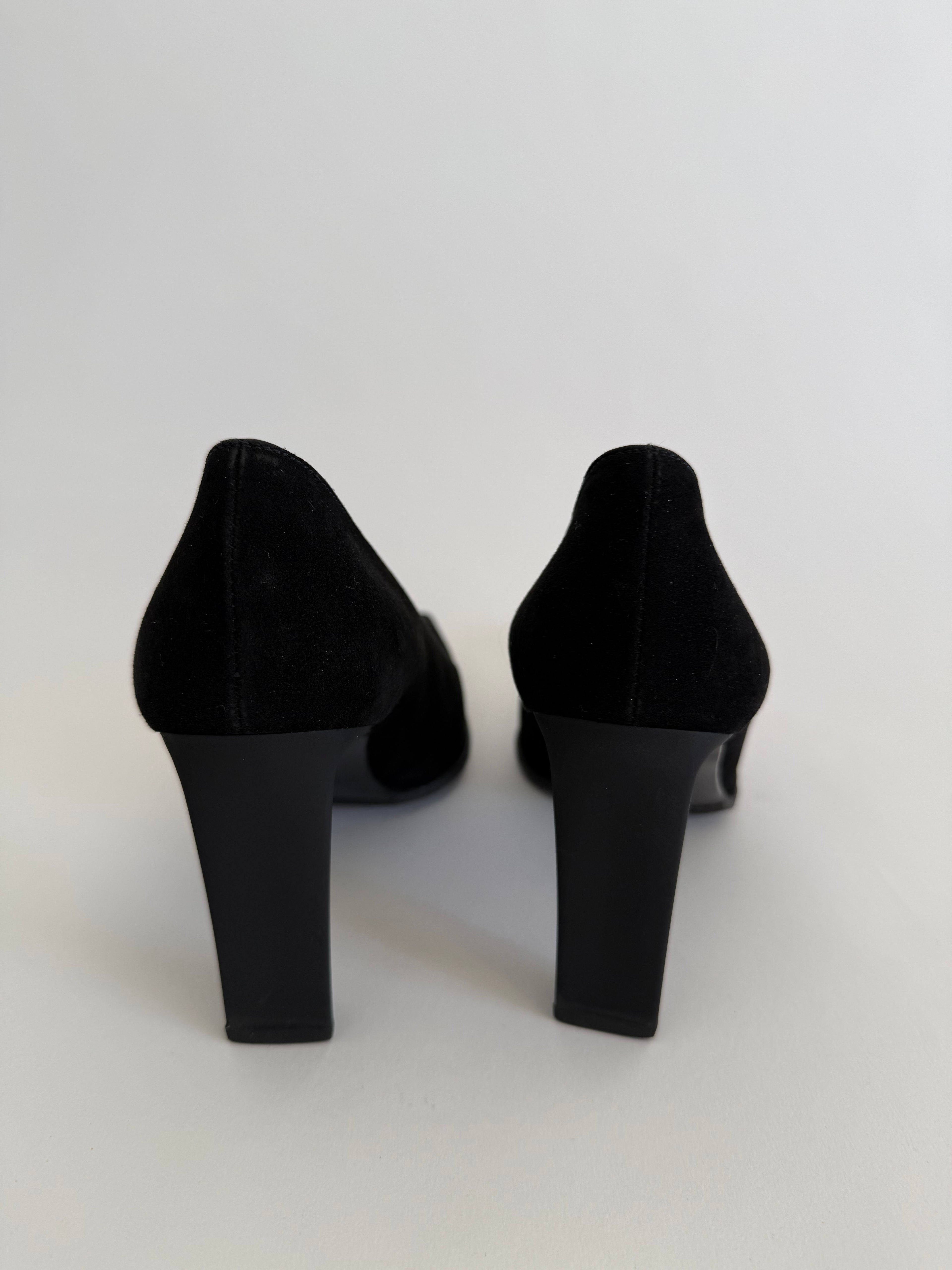 Vintage suede black heels