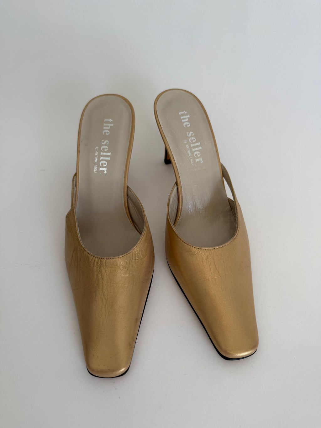 Gold mules leather 90s heels