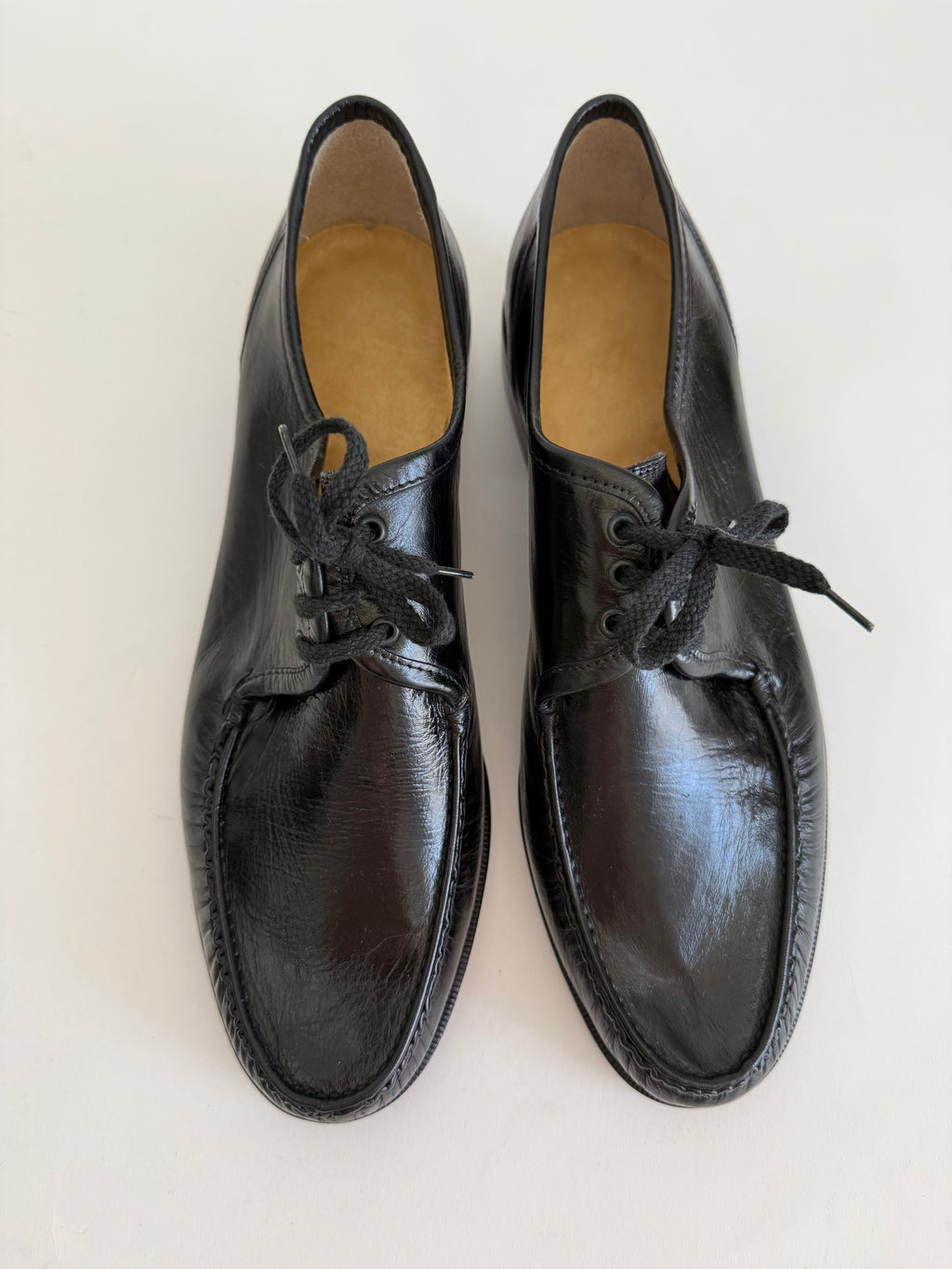 Classic men black shoes