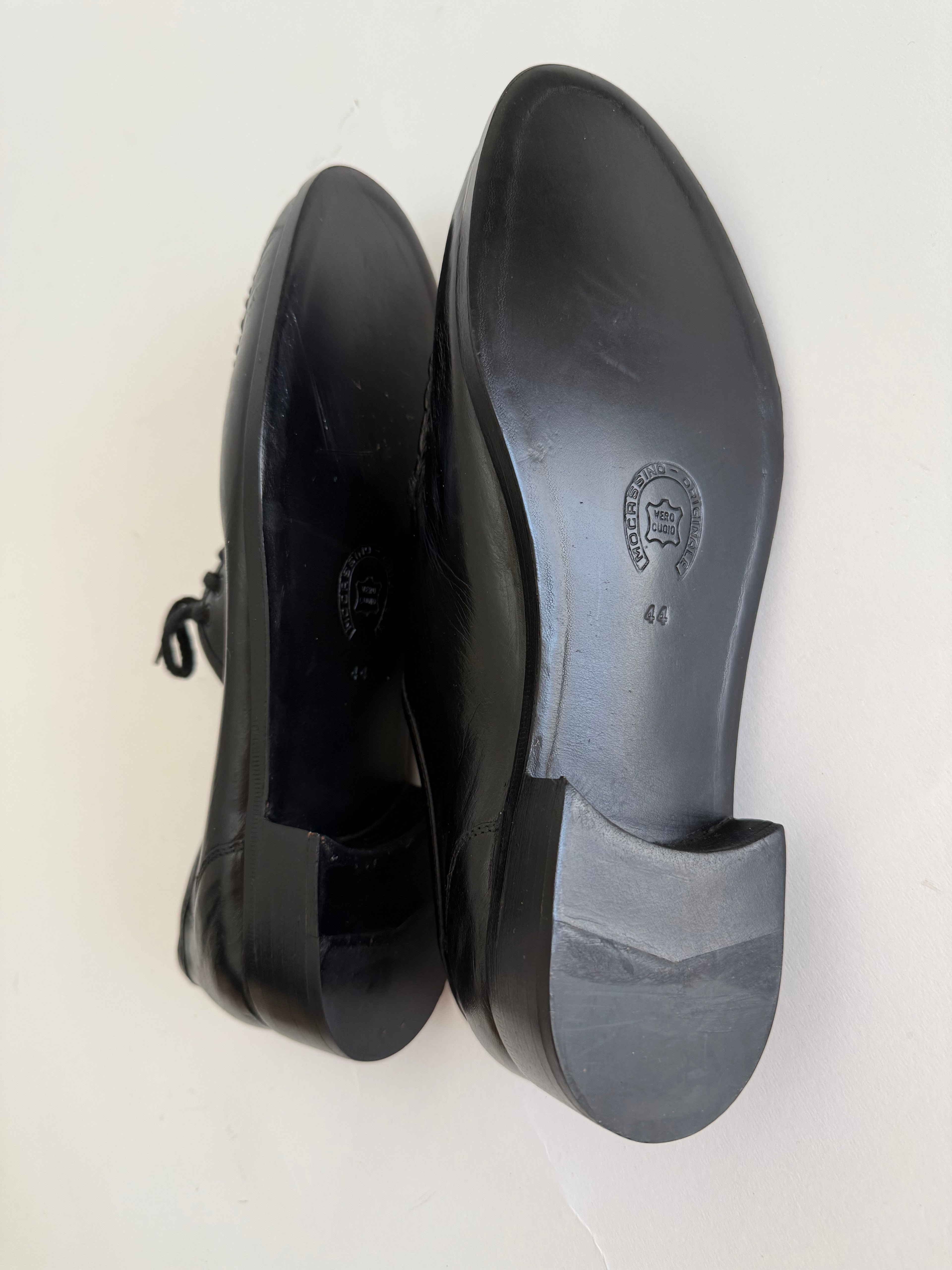 Classic men black shoes