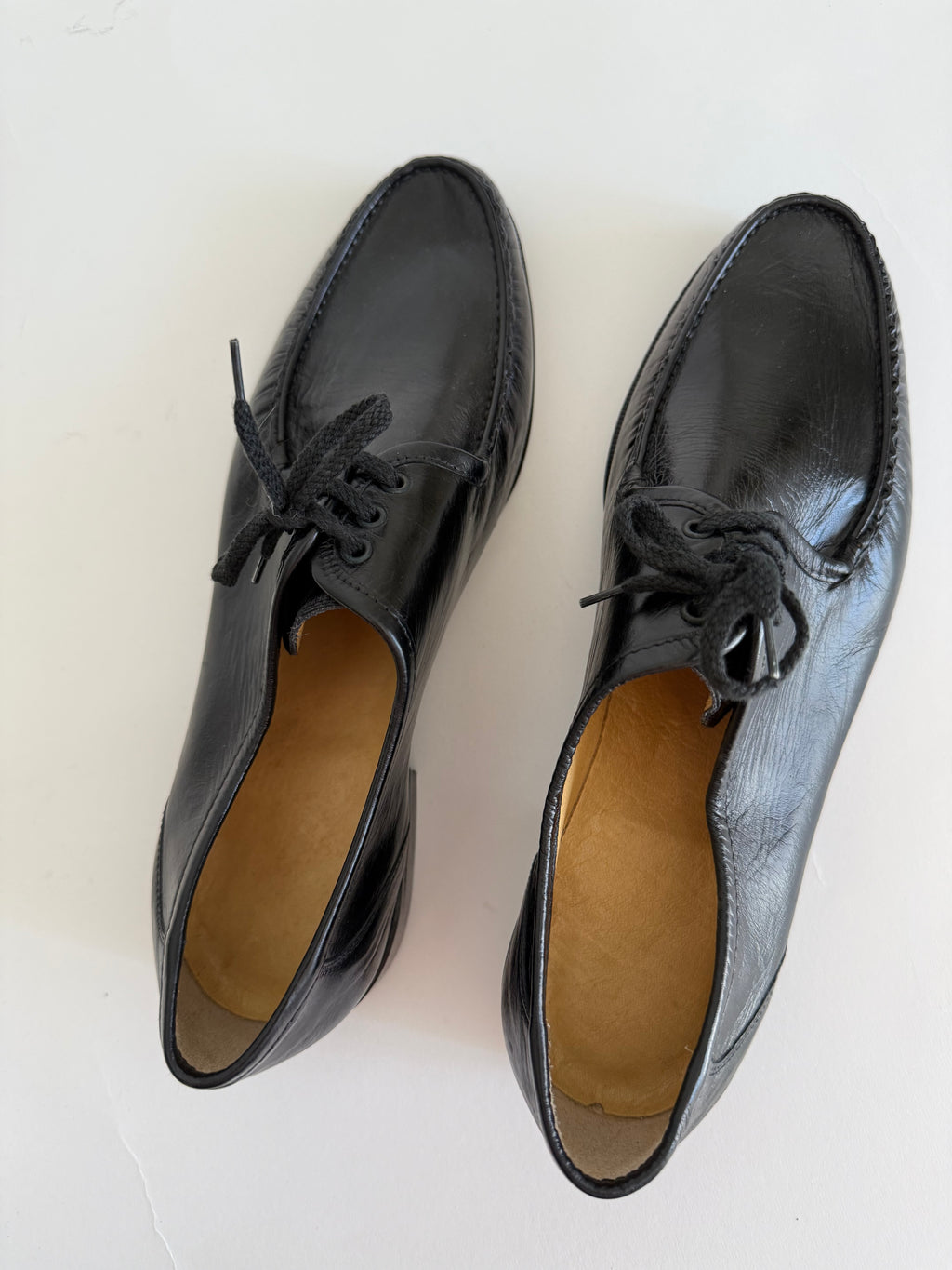Classic men black shoes
