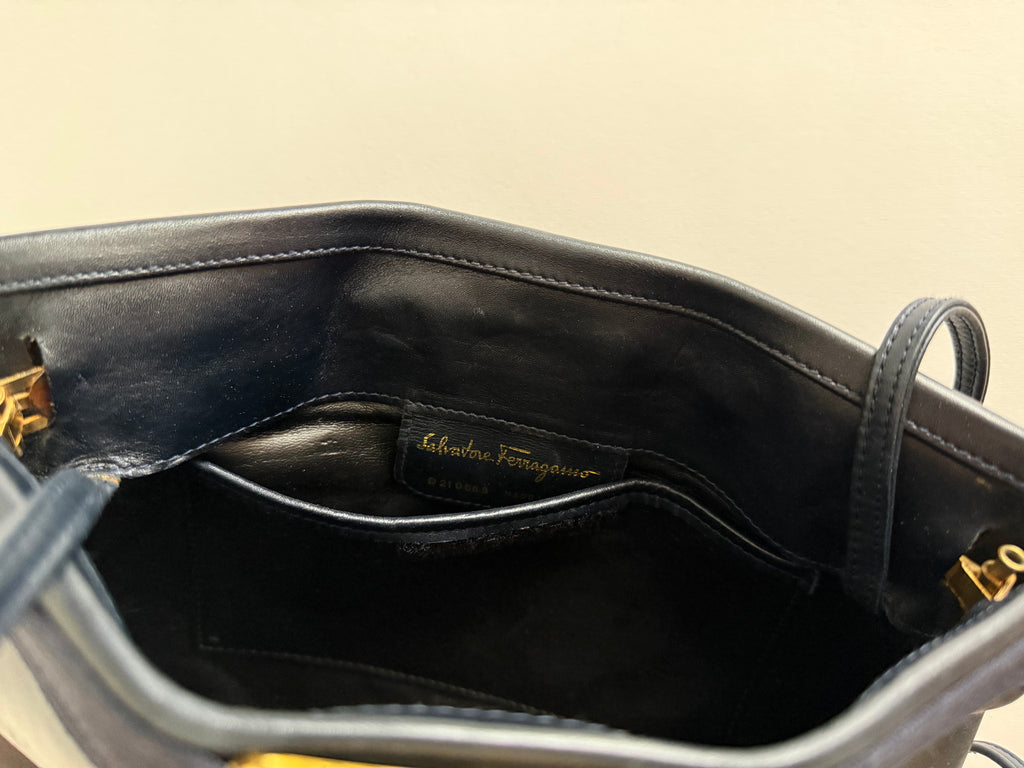 Ferragamo blue shoulder bag 90s