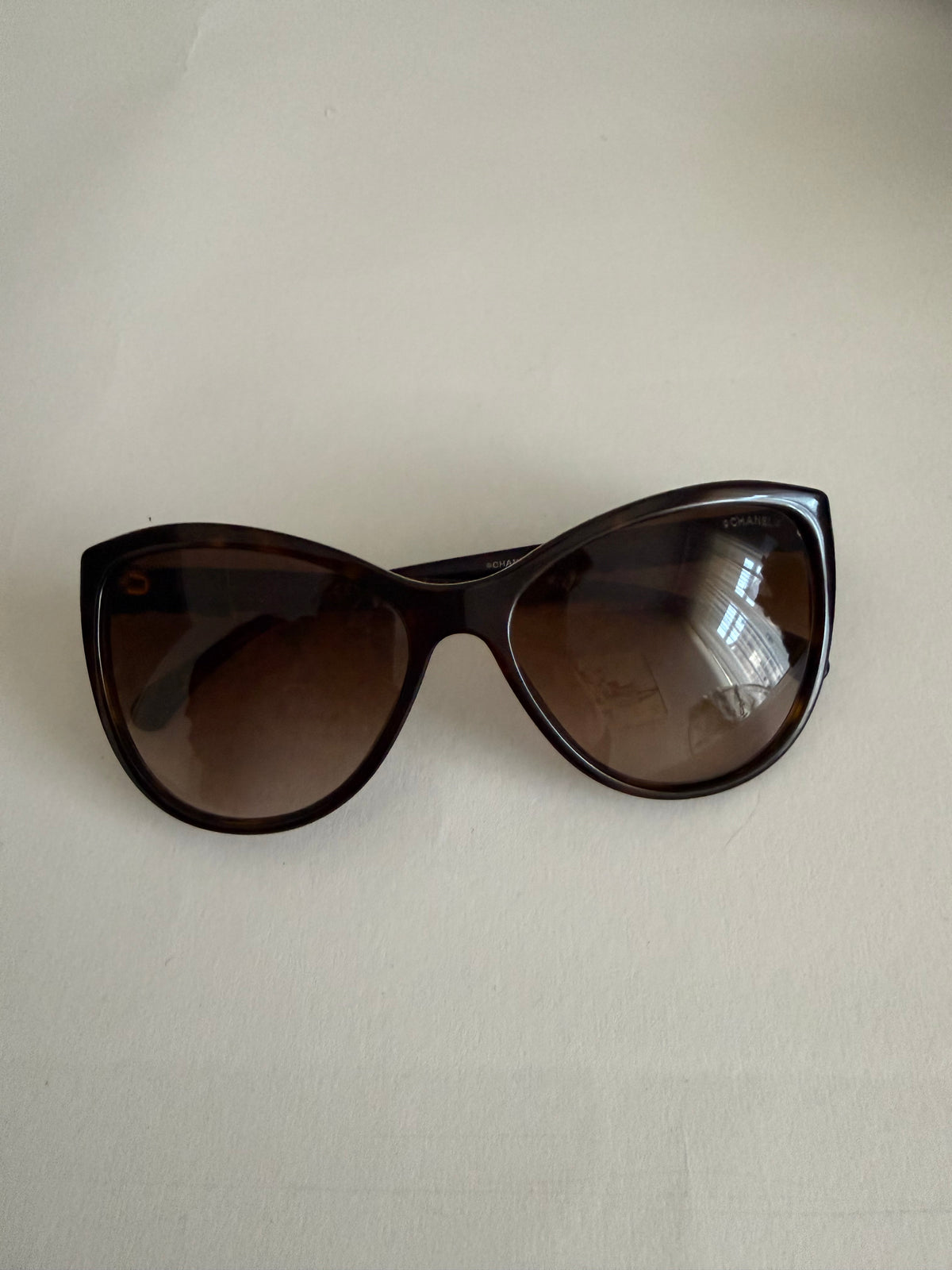 Chanel 5281-Q cat eye bow sunglasses