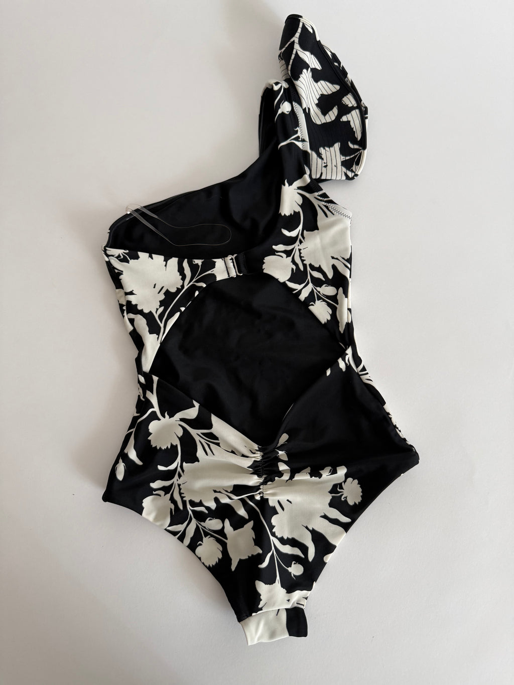 Jonnana Ortiz for H&m one-piece