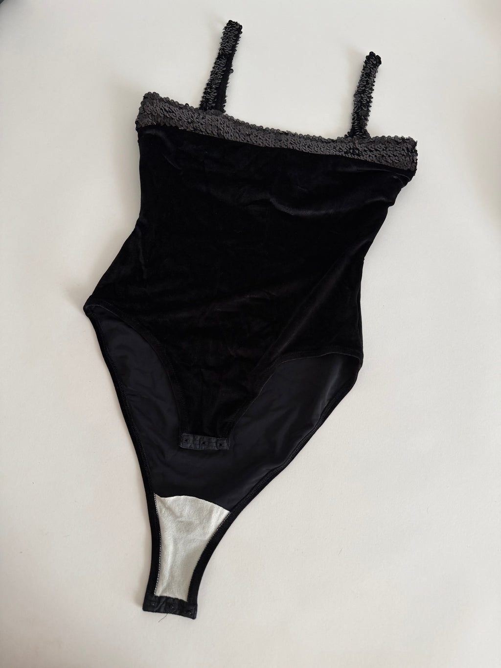 Oleg Cassini velvet sequins body