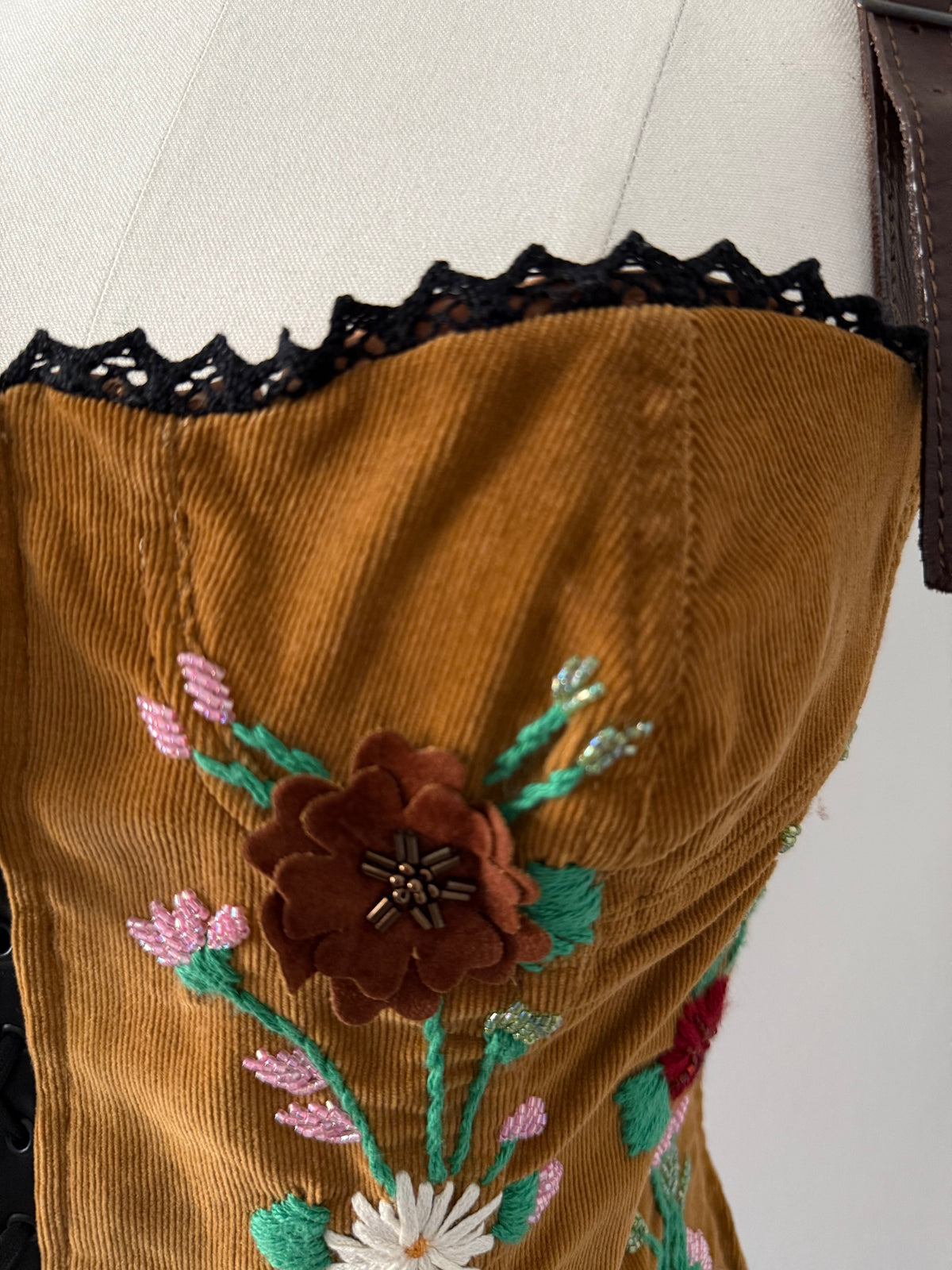Dolce & Gabbana FW 2002 embroidered top bustier