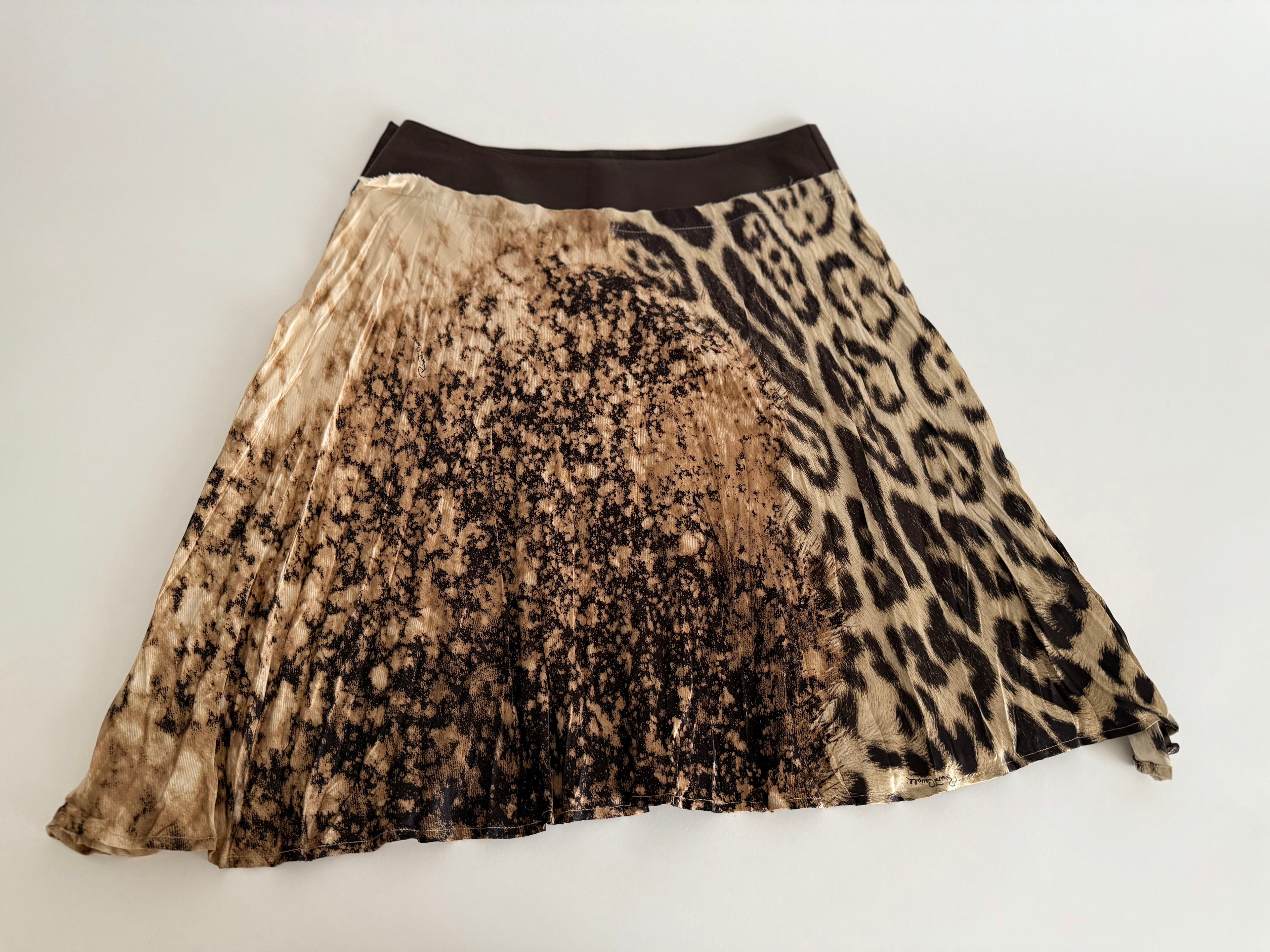 Roberto Cavalli FW2001 leopard silk skirt leather brown belt