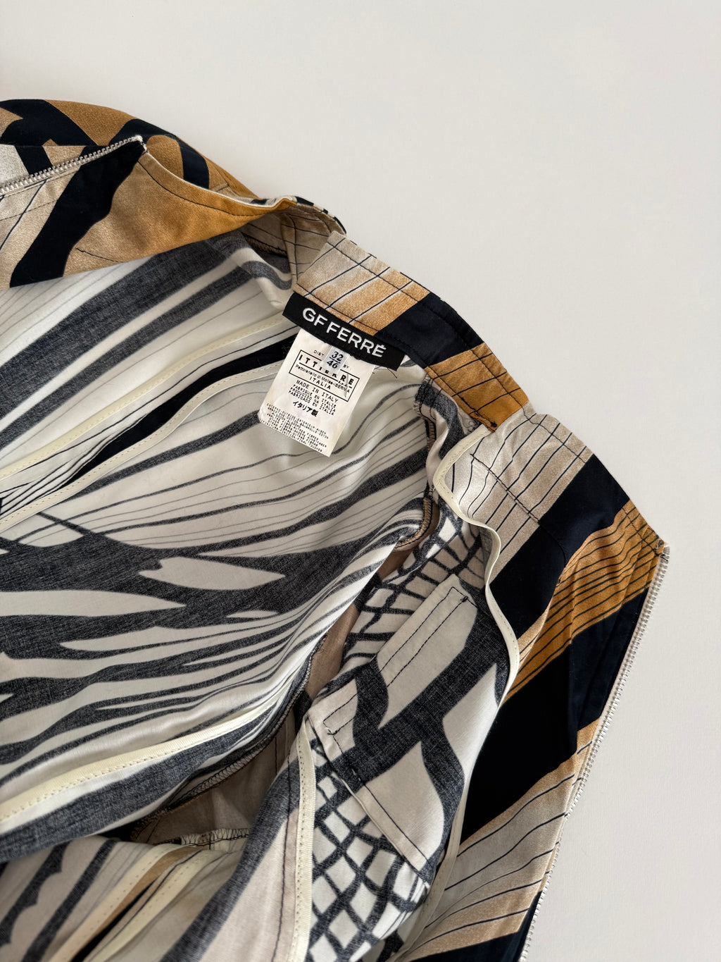 Gianfranco Ferré abstract print jacket 90s