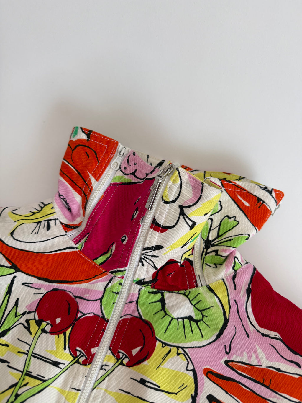 Moschino zipper jacket with fruits veggie print vintage