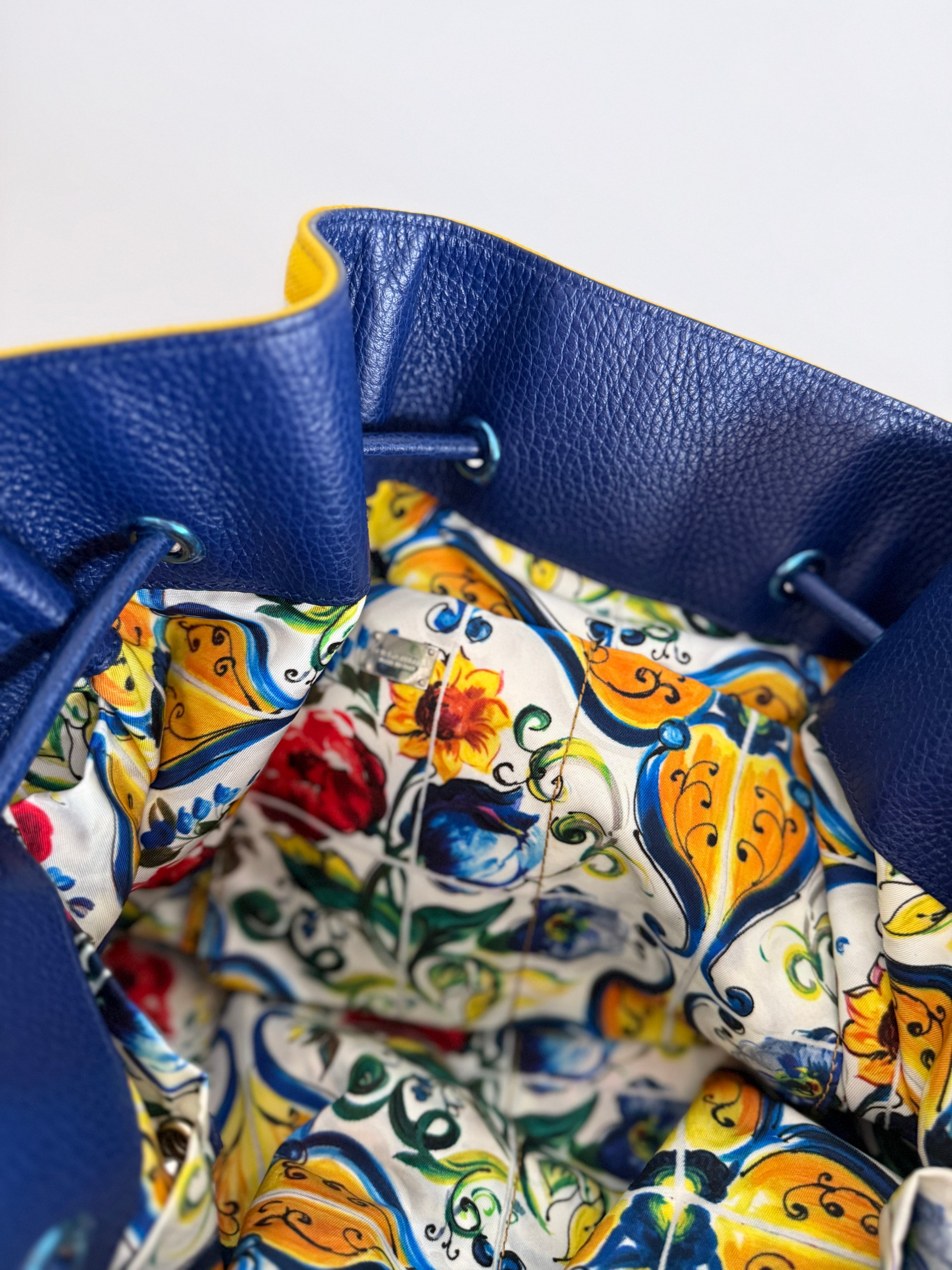 Dolce & Gabbana SS 2017 maiolica bucket bag canvas