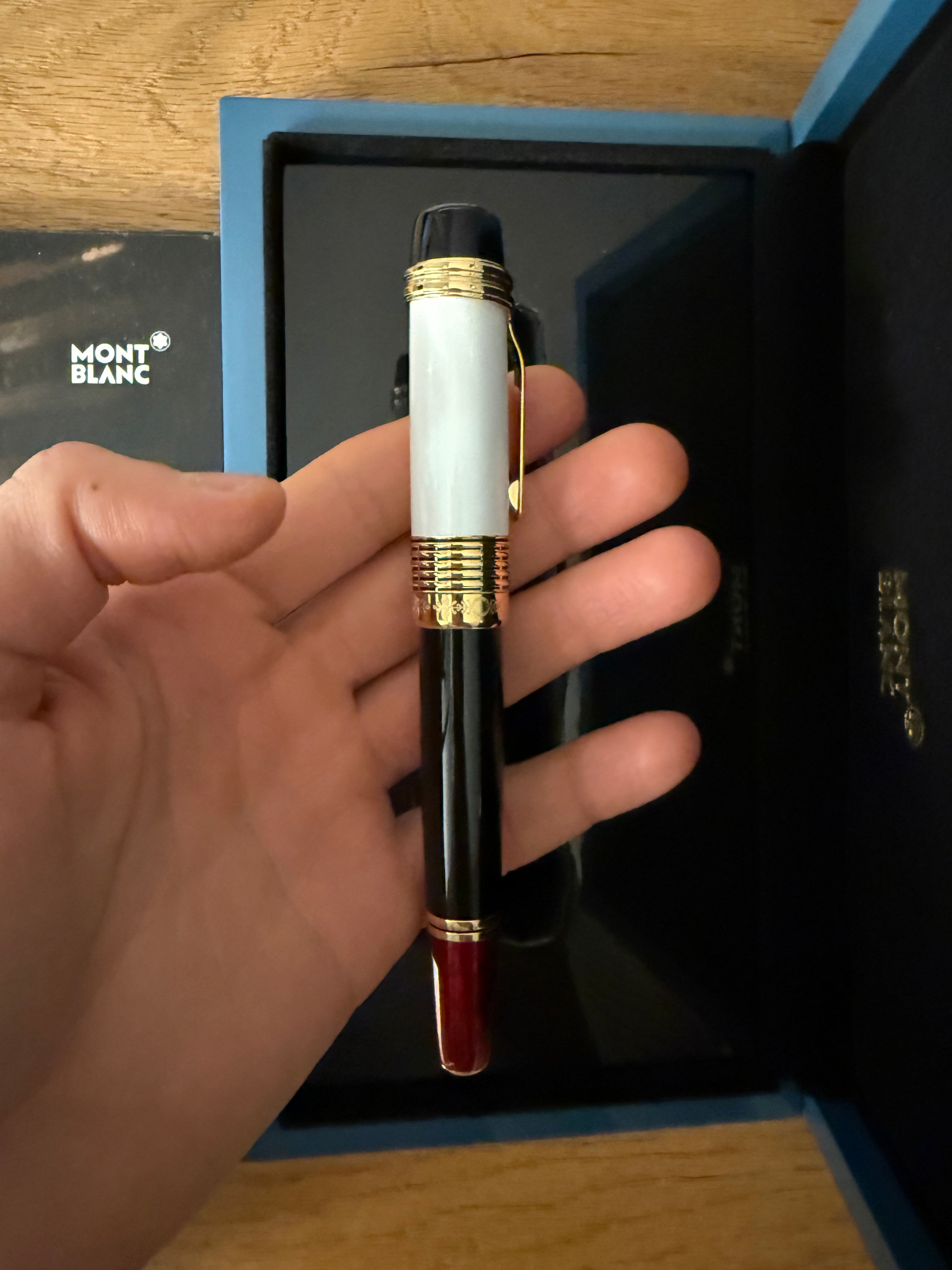 Montblanc Luciano Pavarotti Patron of Art Fountain Pen