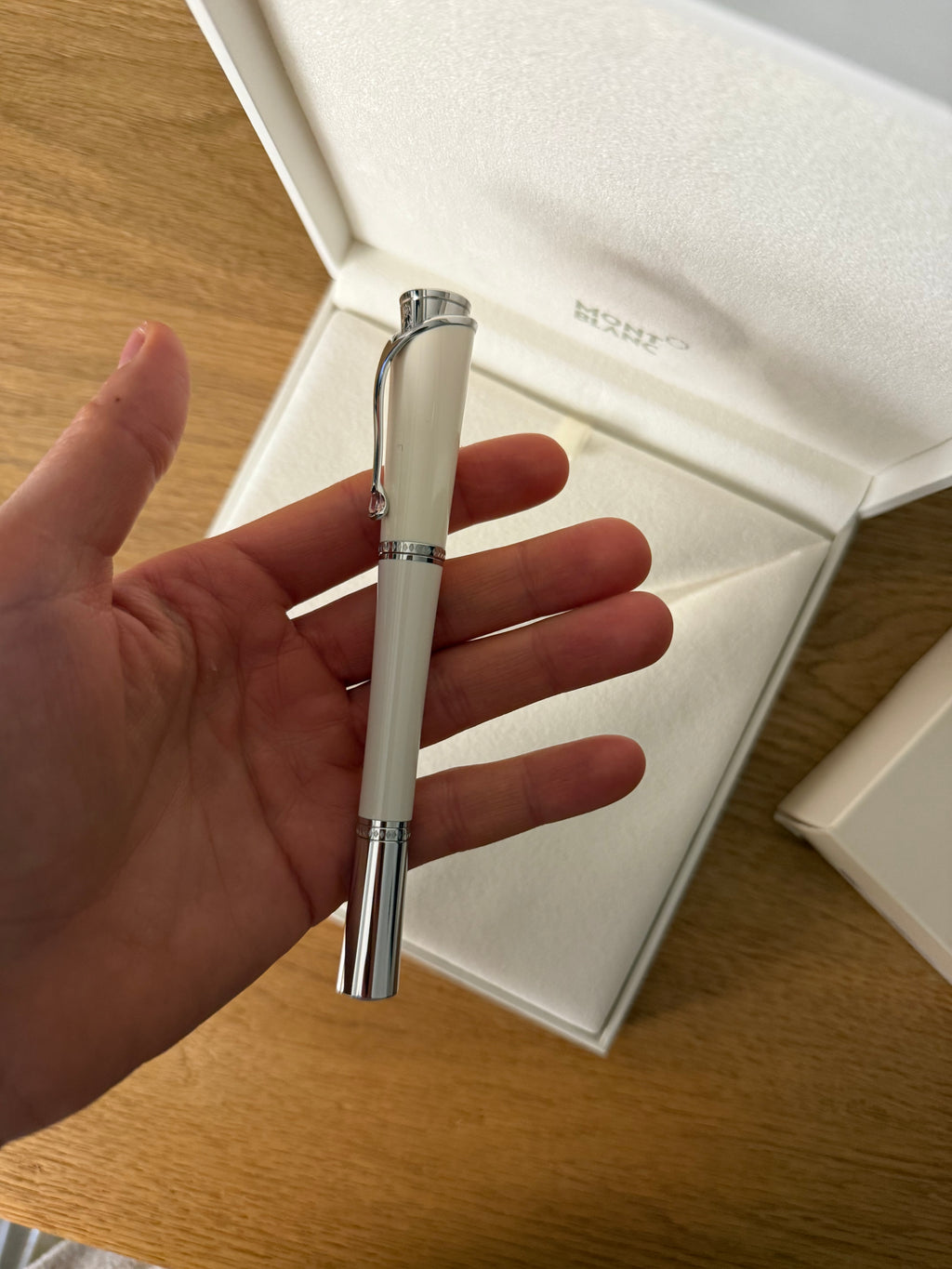 Montblanc Princesse Grace de Monaco Ivory Colour Rollerball
