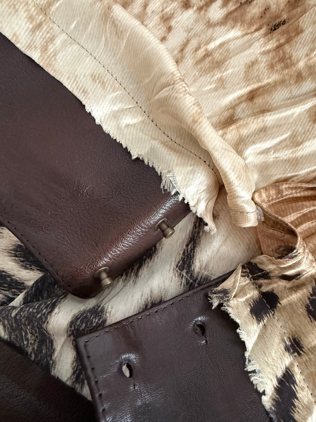 Roberto Cavalli FW2001 leopard silk skirt leather brown belt