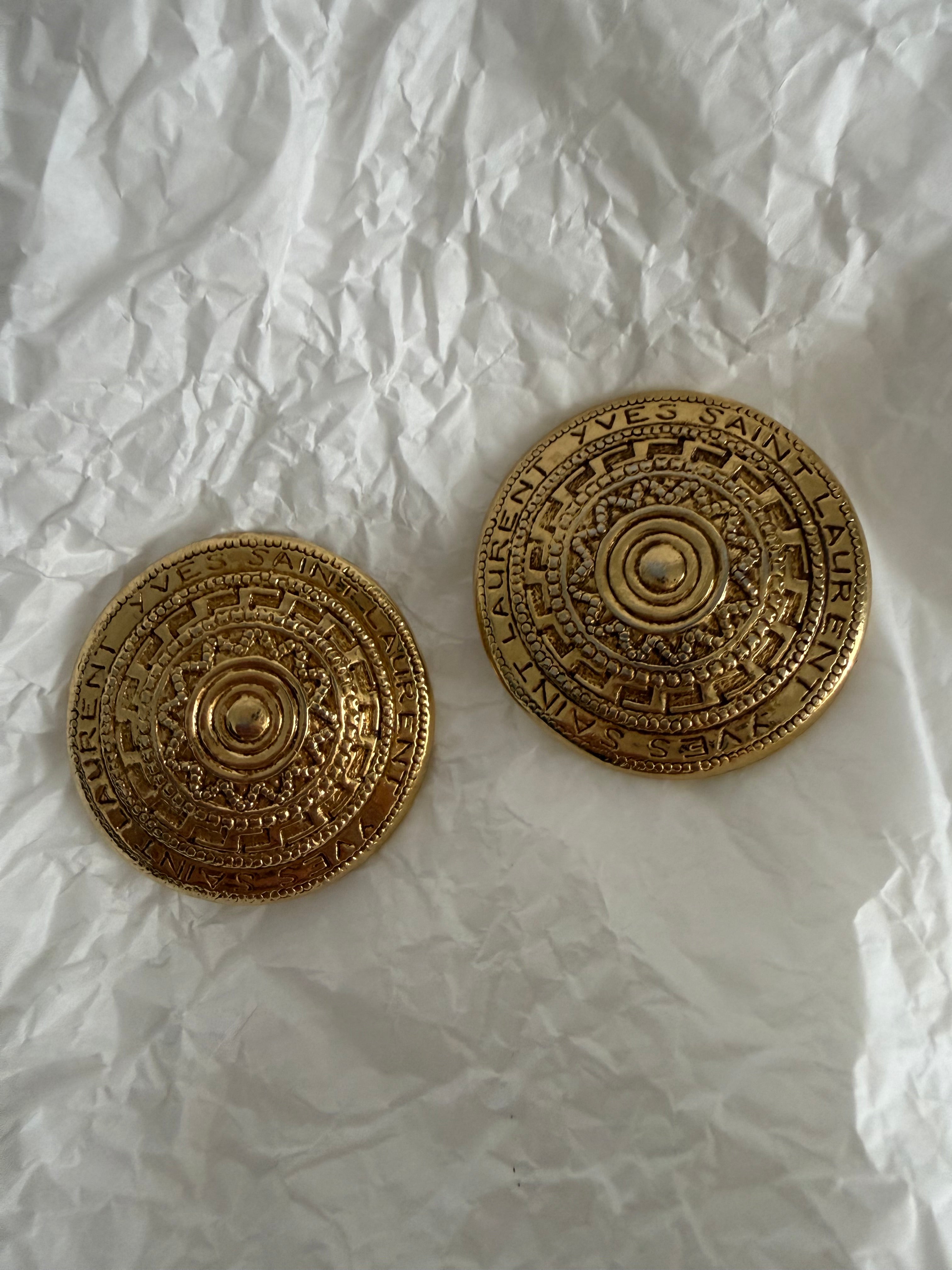 Rare Gold clip earrings Yves Saint Laurent 1977