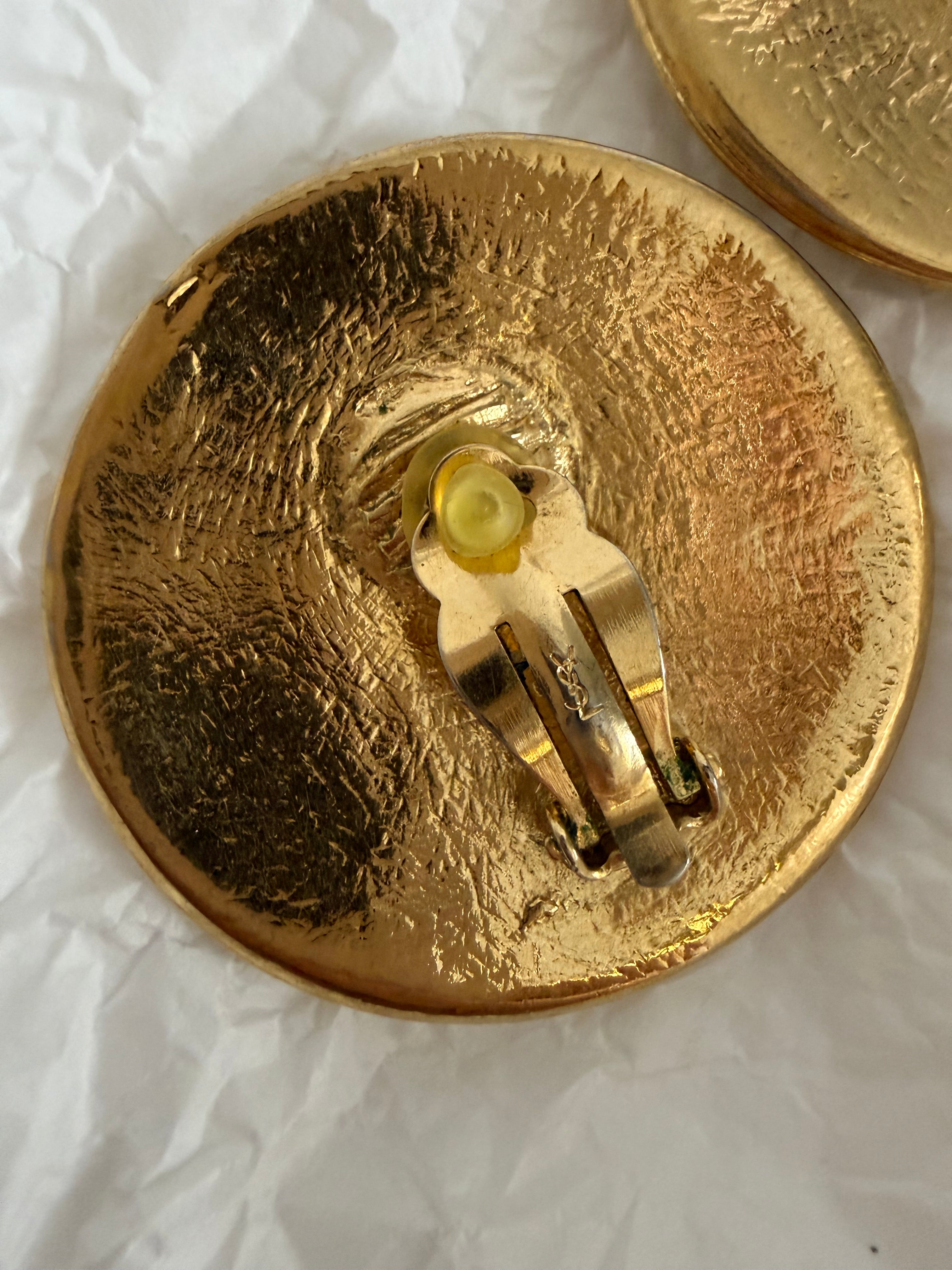 Rare Gold clip earrings Yves Saint Laurent 1977