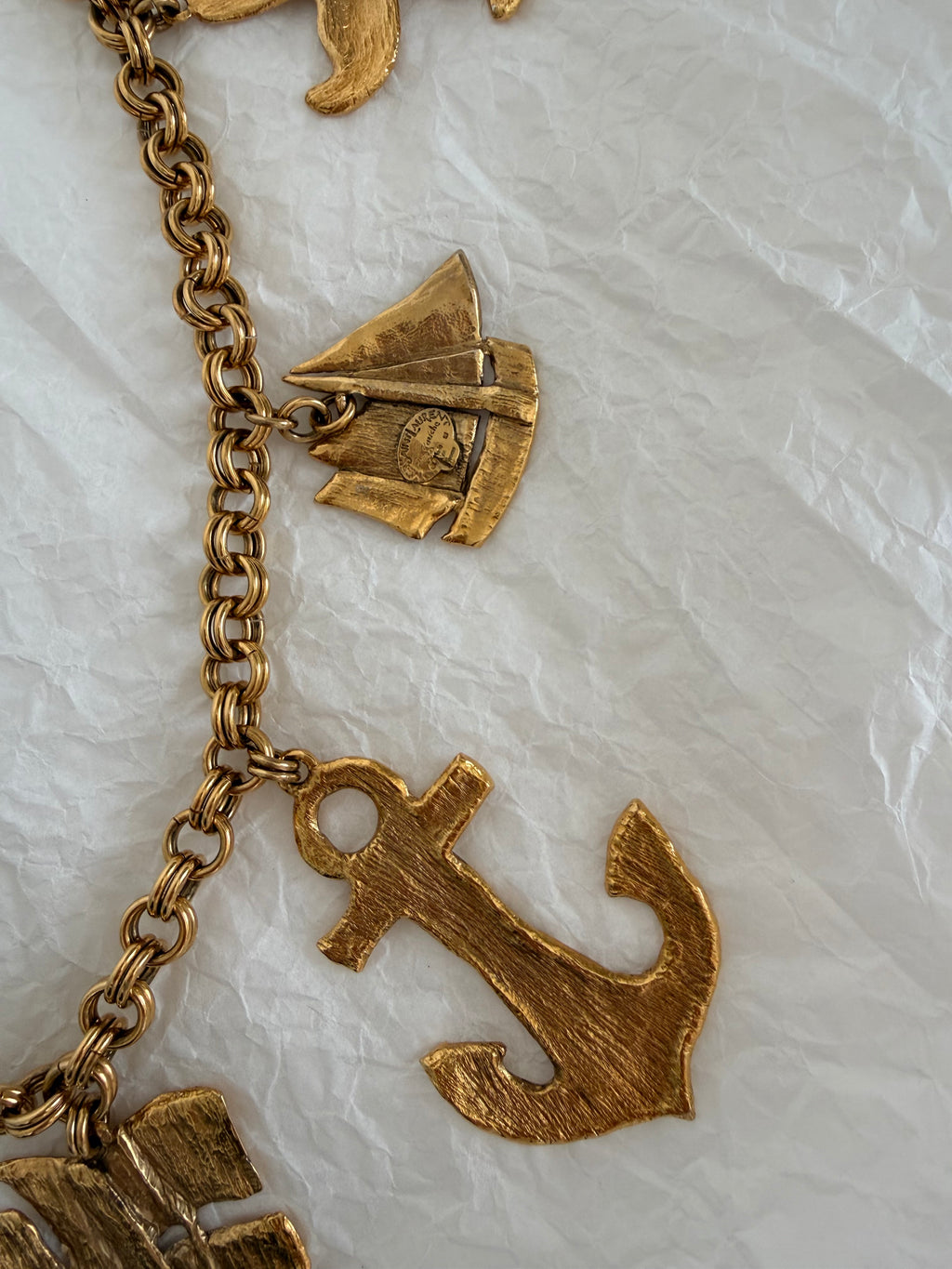 Yves Saint Laurent gold metal belt pendant sea 80s