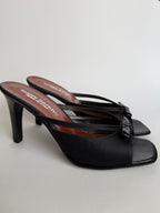 Vintage bow sandals blue