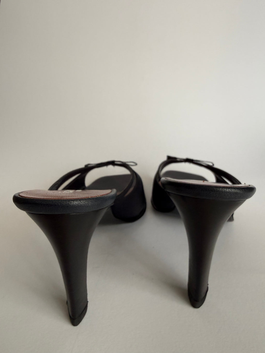 Vintage bow sandals blue