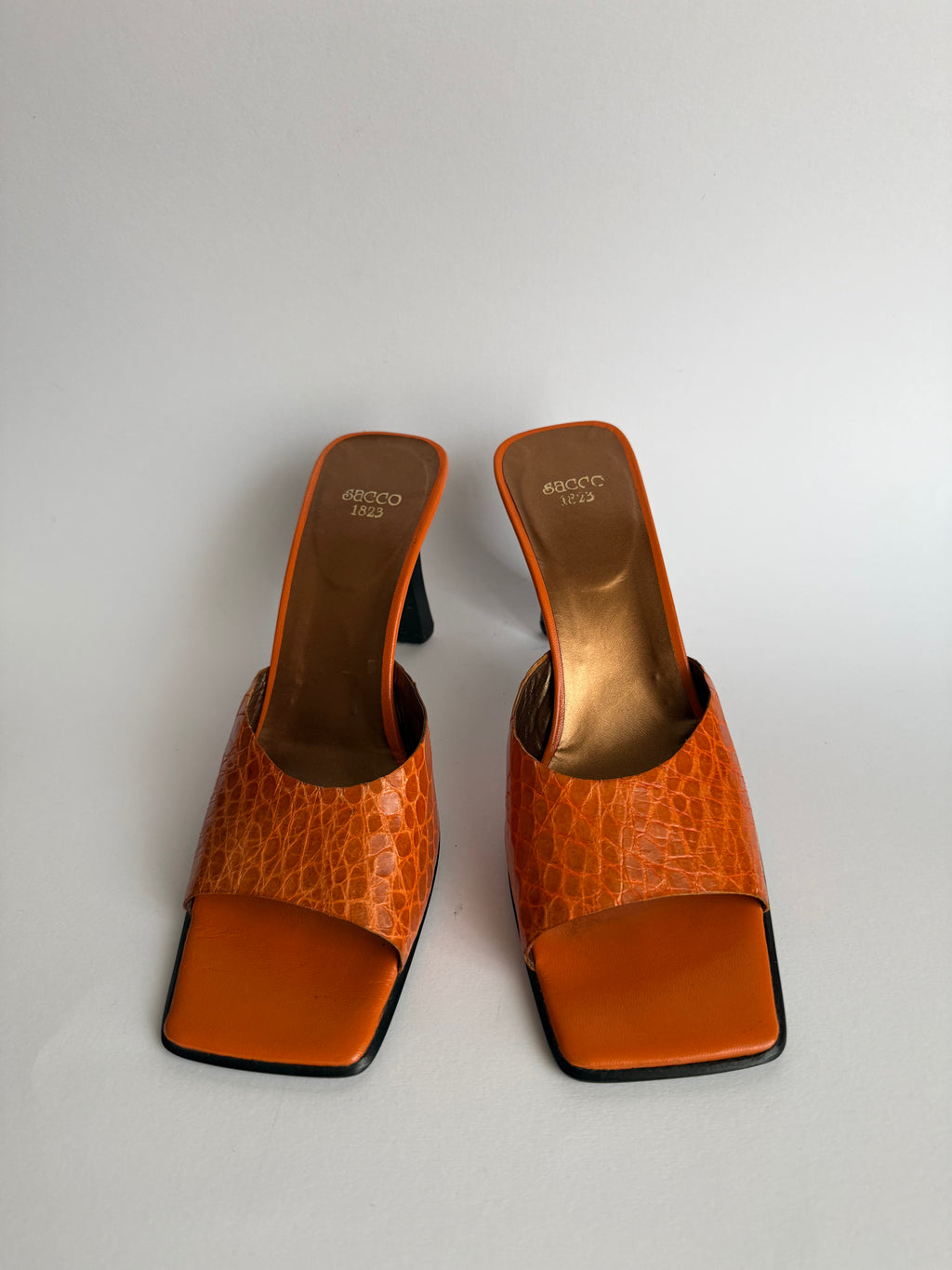 Sandals orange leather vintage